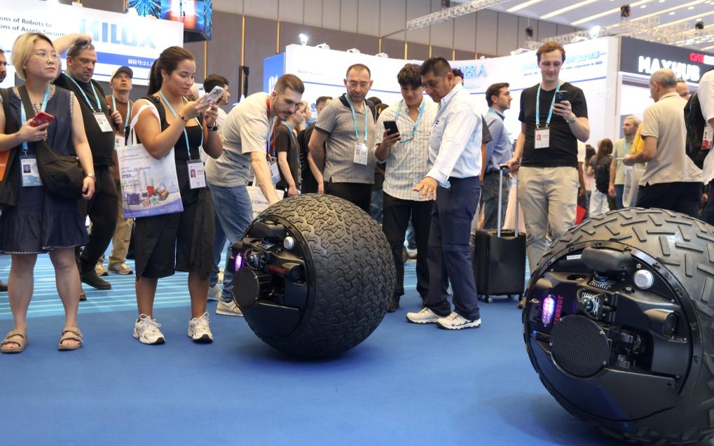 Robot - động lực xuất khẩu mới của Trung Quốc