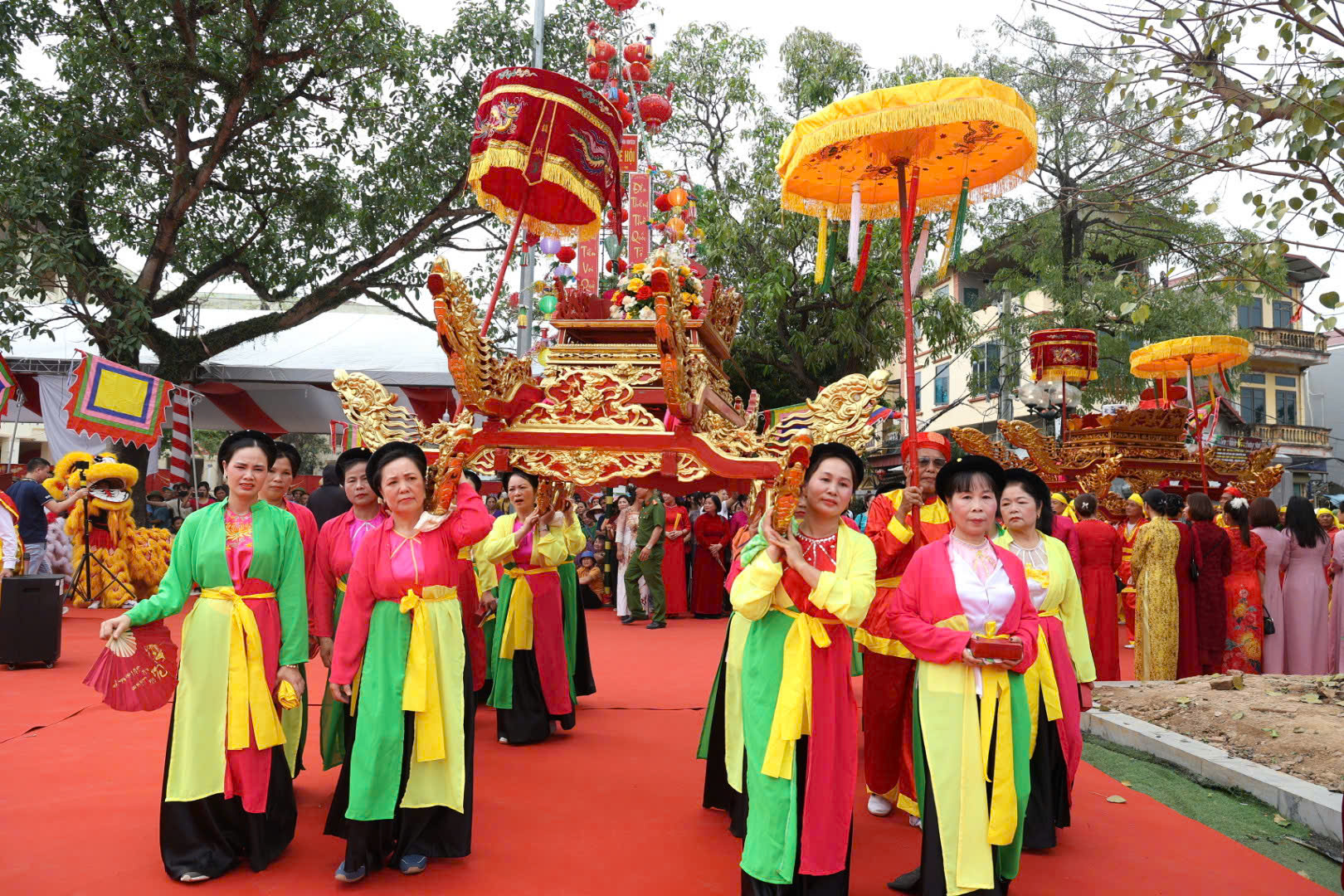 Lan tỏa h&agrave;o kh&iacute; cội nguồn d&acirc;n tộc trong lễ d&acirc;ng hương Đức Quốc Tổ Lạc Long Qu&acirc;n - Ảnh 3.