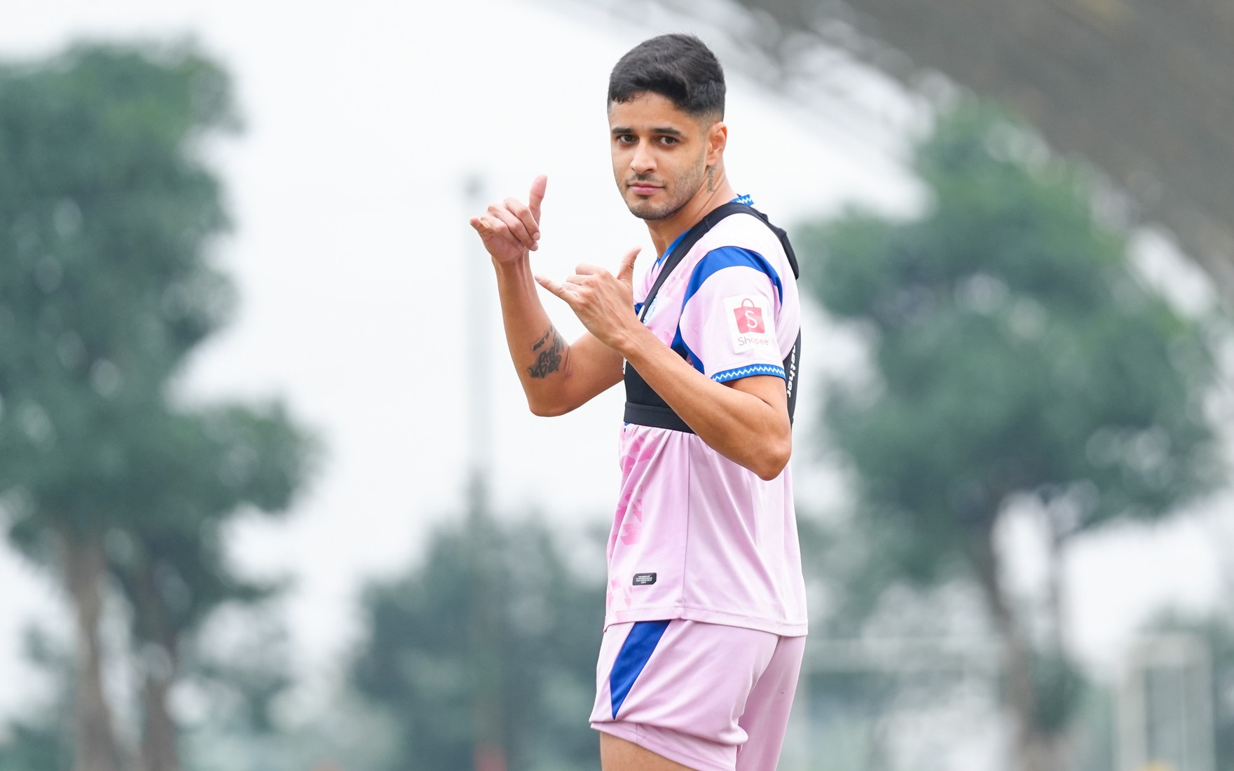 "Chân chuyền" số 1 V-League khiến người hâm mộ Việt Nam lo lắng