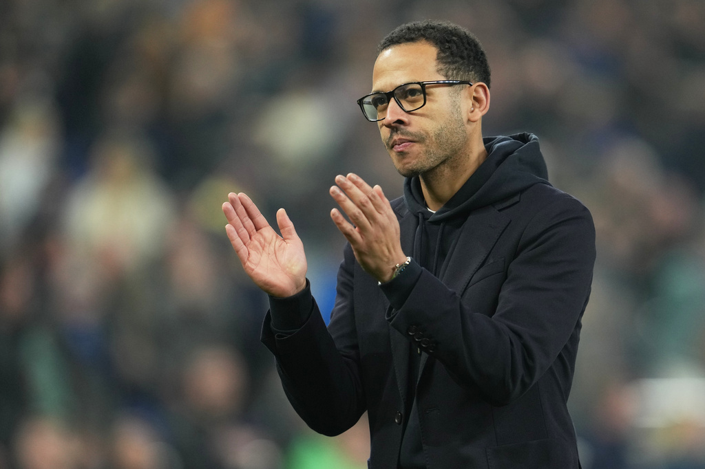 Chelsea sa thải HLV Liam Rosenior sau 5 trận thua liên tiếp - Ảnh 1.