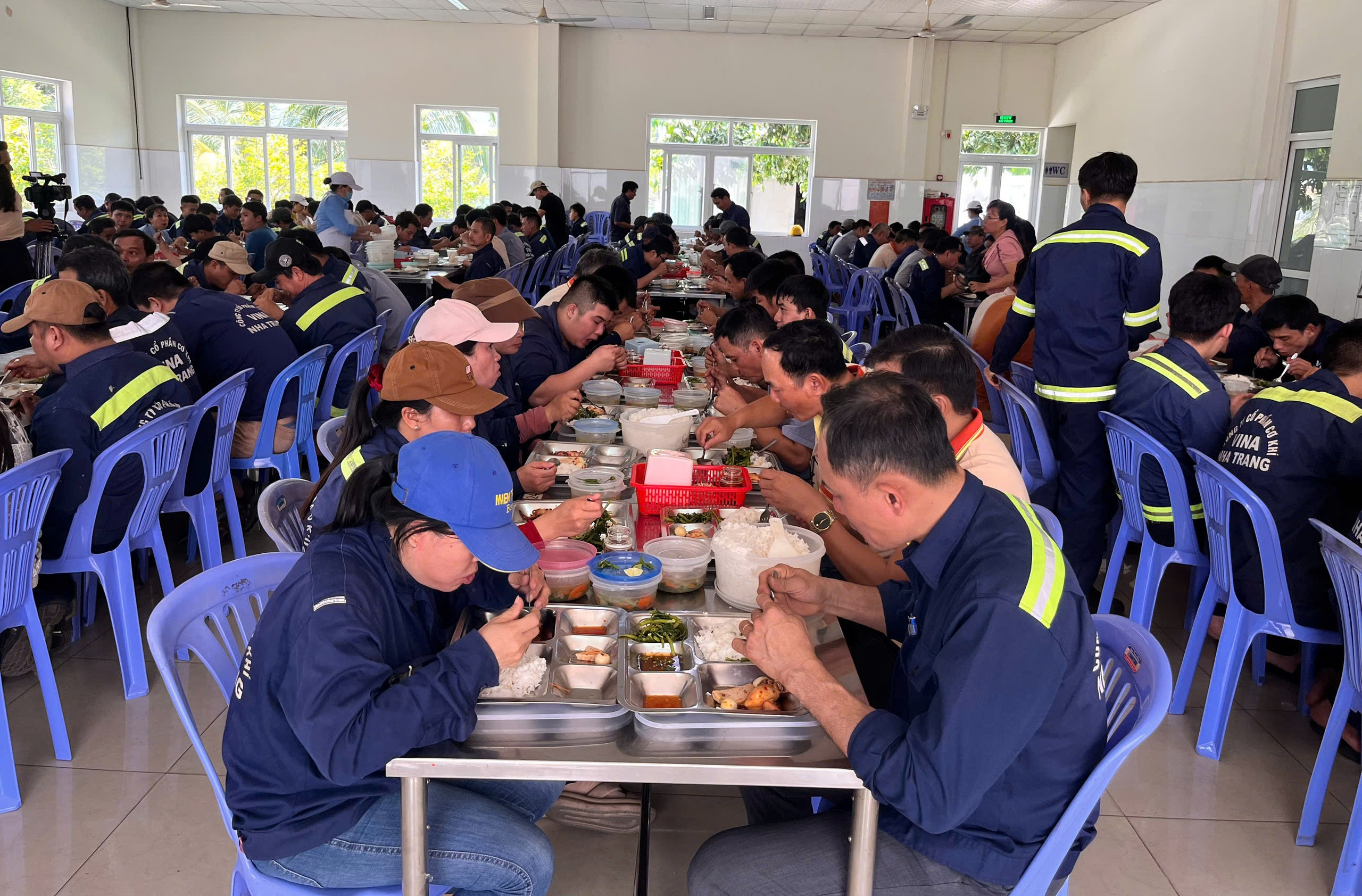 Bữa cơm công đoàn gắn kết người lao - Ảnh 5.