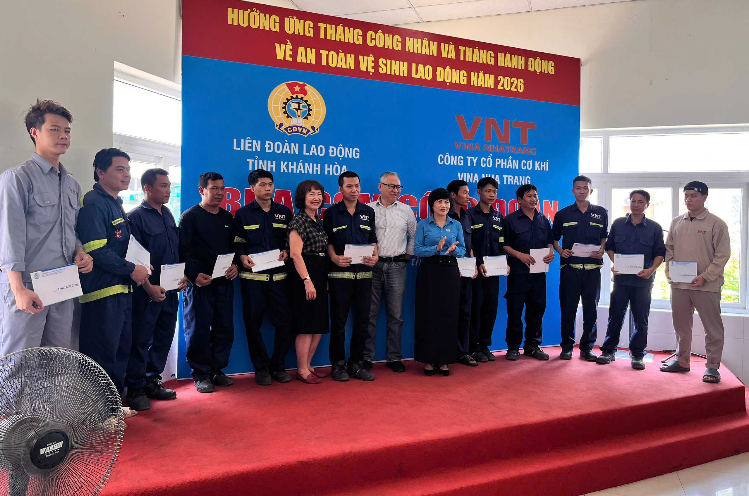 Bữa cơm công đoàn gắn kết người lao - Ảnh 3.