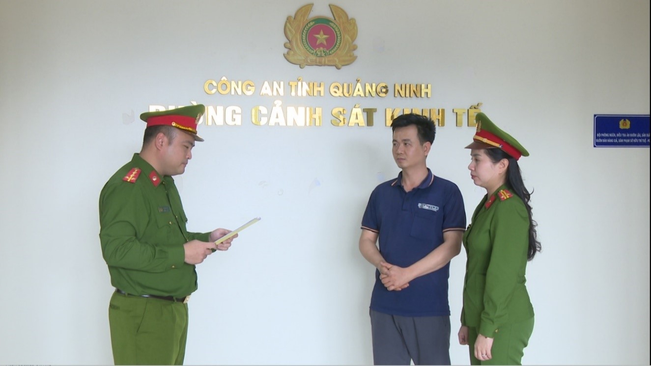Bắt mẹ con sản xuất giấm giả từ axit tại Quảng Ninh năm 2026 - Ảnh 2.