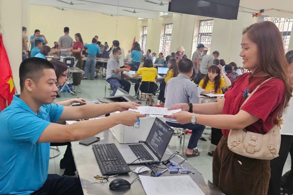 Hỗ trợ người d&acirc;n l&agrave;m thủ tục ủy quyền nhận lương hưu, tr&aacute;nh gi&aacute;n đoạn chi trả - Ảnh 2.