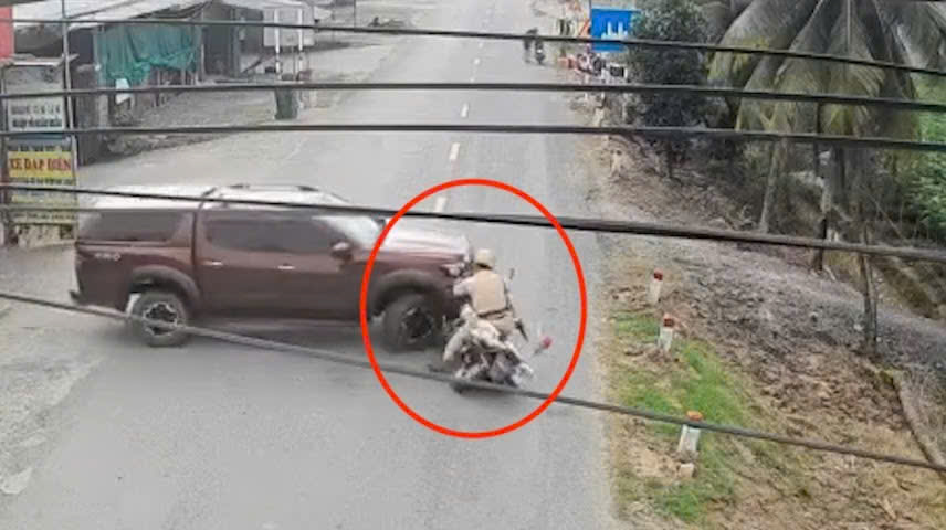 Phạt t&ugrave; 1 năm 3 th&aacute;ng đối tượng t&ocirc;ng xe CSGT Tại T&acirc;y Ninh - Ảnh 1.