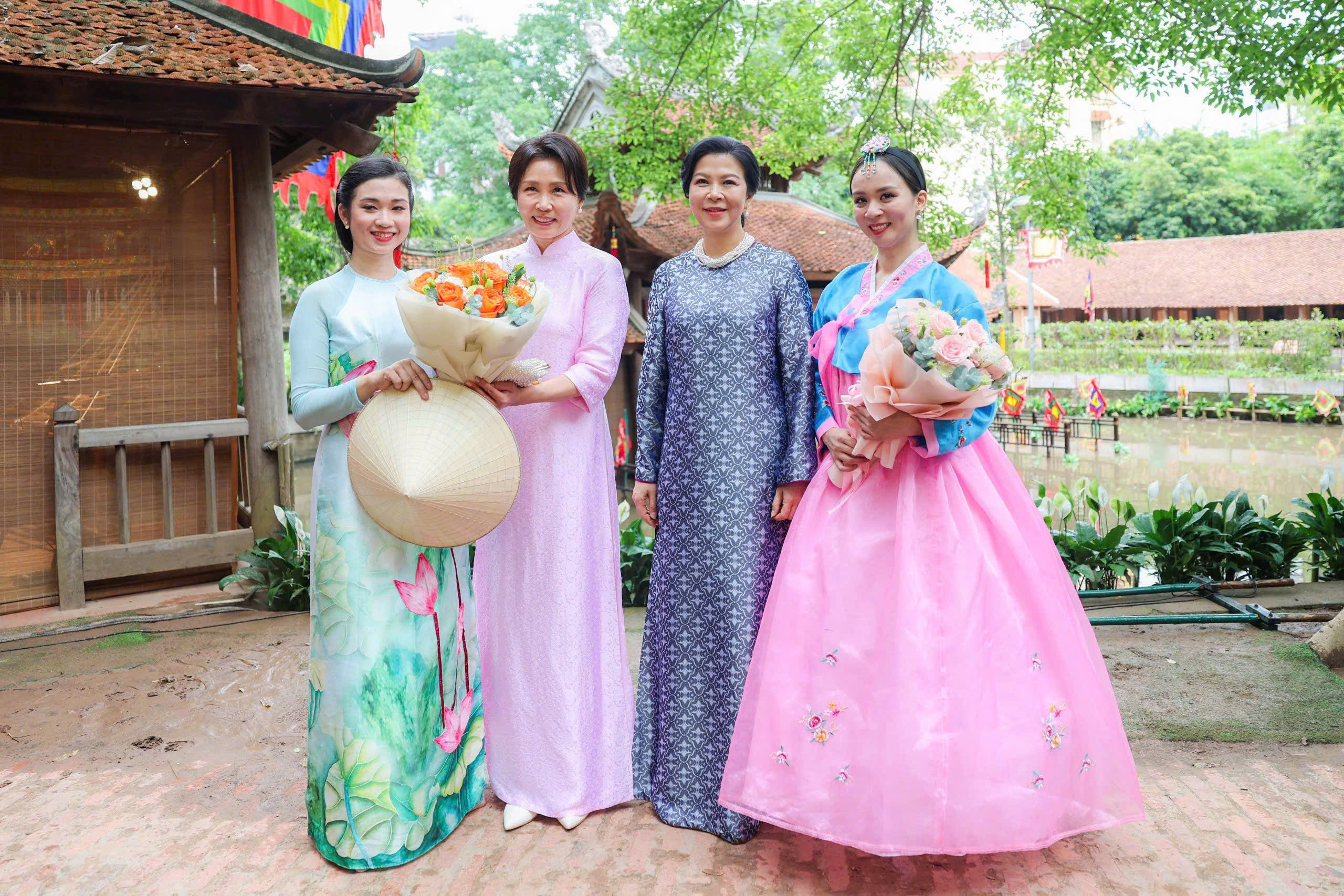 Hai Đệ nhất Phu nh&acirc;n Việt Nam - H&agrave;n Quốc thăm Bảo t&agrave;ng D&acirc;n tộc học Việt Nam - Ảnh 14.