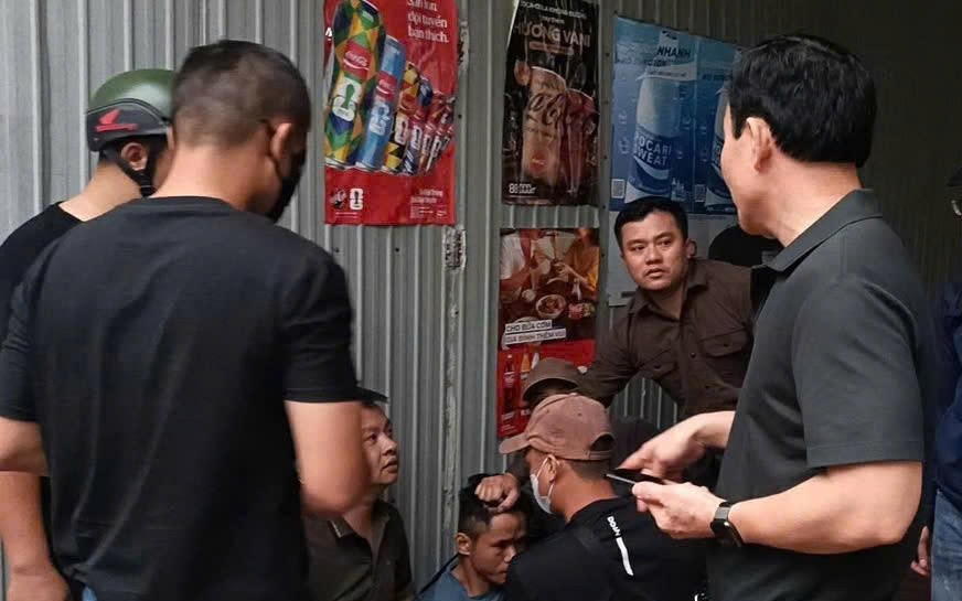 Bà chủ tiệm cầm đồ nằm bất động, nghi phạm lộ diện sau 2 giờ gây án