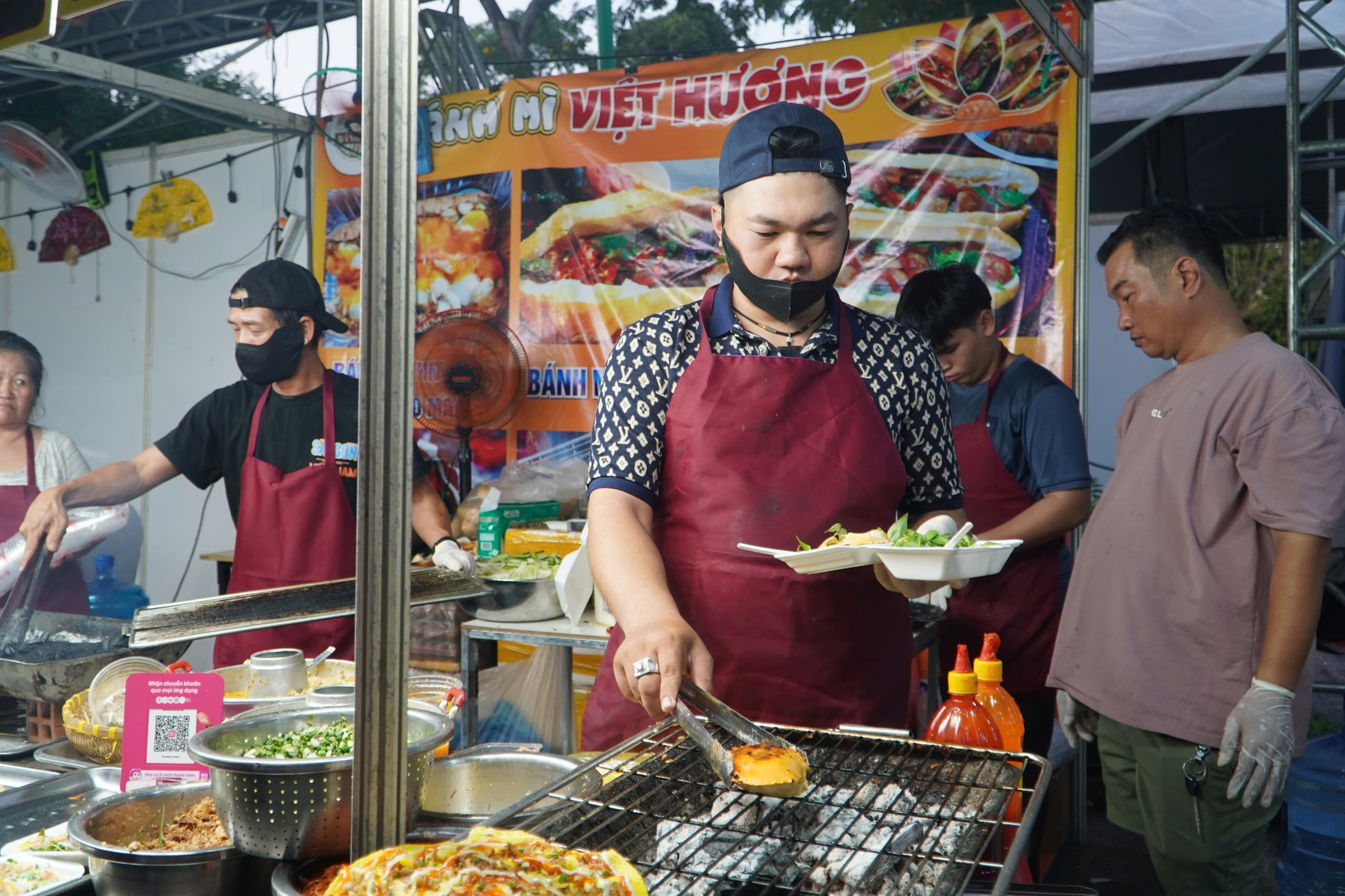 Lễ hội bánh mì TPHCM 2026 thu hút hàng ngàn người dân thưởng thức ẩm thực đặc sắ - Ảnh 10.