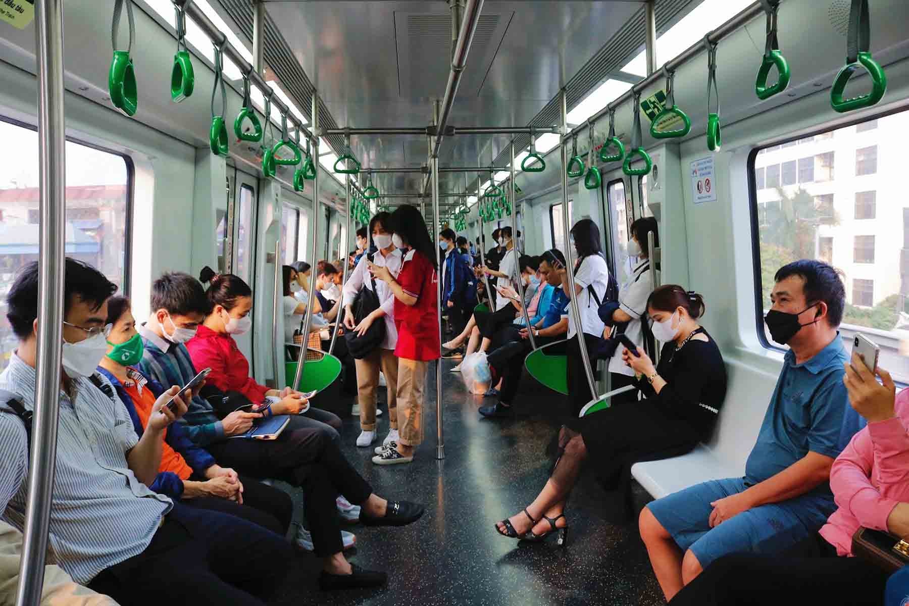 Miễn phí xe buýt Hà Nội trong 7 ngày nghỉ lễ Giỗ Tổ Hùng Vương và 30 - 4 , 1 - 5 - Ảnh 1.