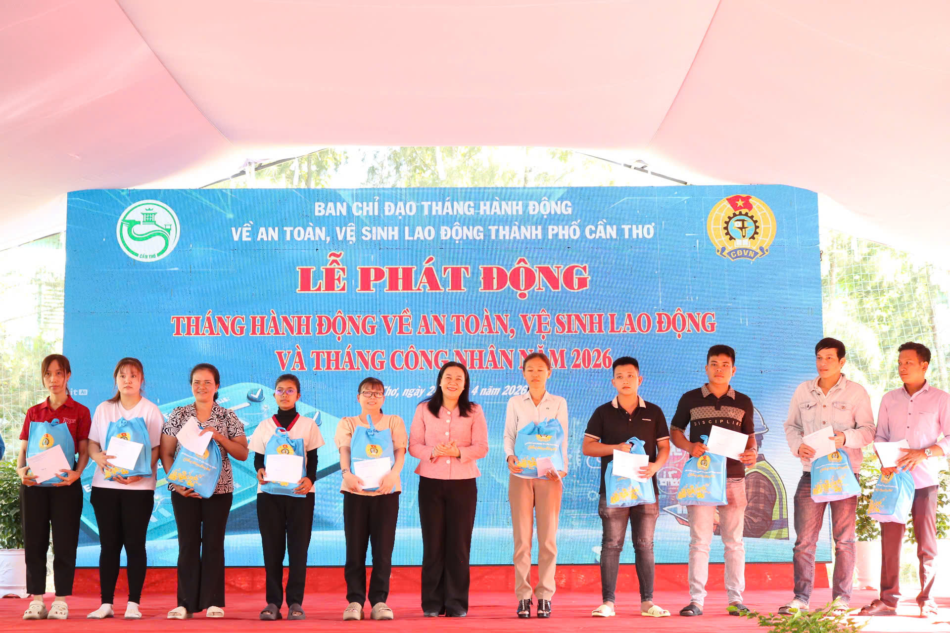 Nhiều hoạt động chăm lo trong Tháng Công nhân tại Cần Thơ - Ảnh 5.