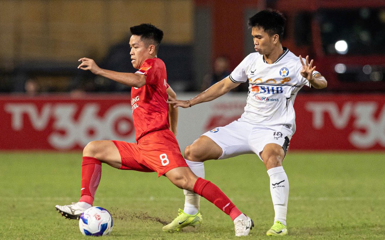 Tuyển thủ U23 lập c&ocirc;ng gi&uacute;p Thanh H&oacute;a tiến gần suất trụ hạng - Ảnh 4.