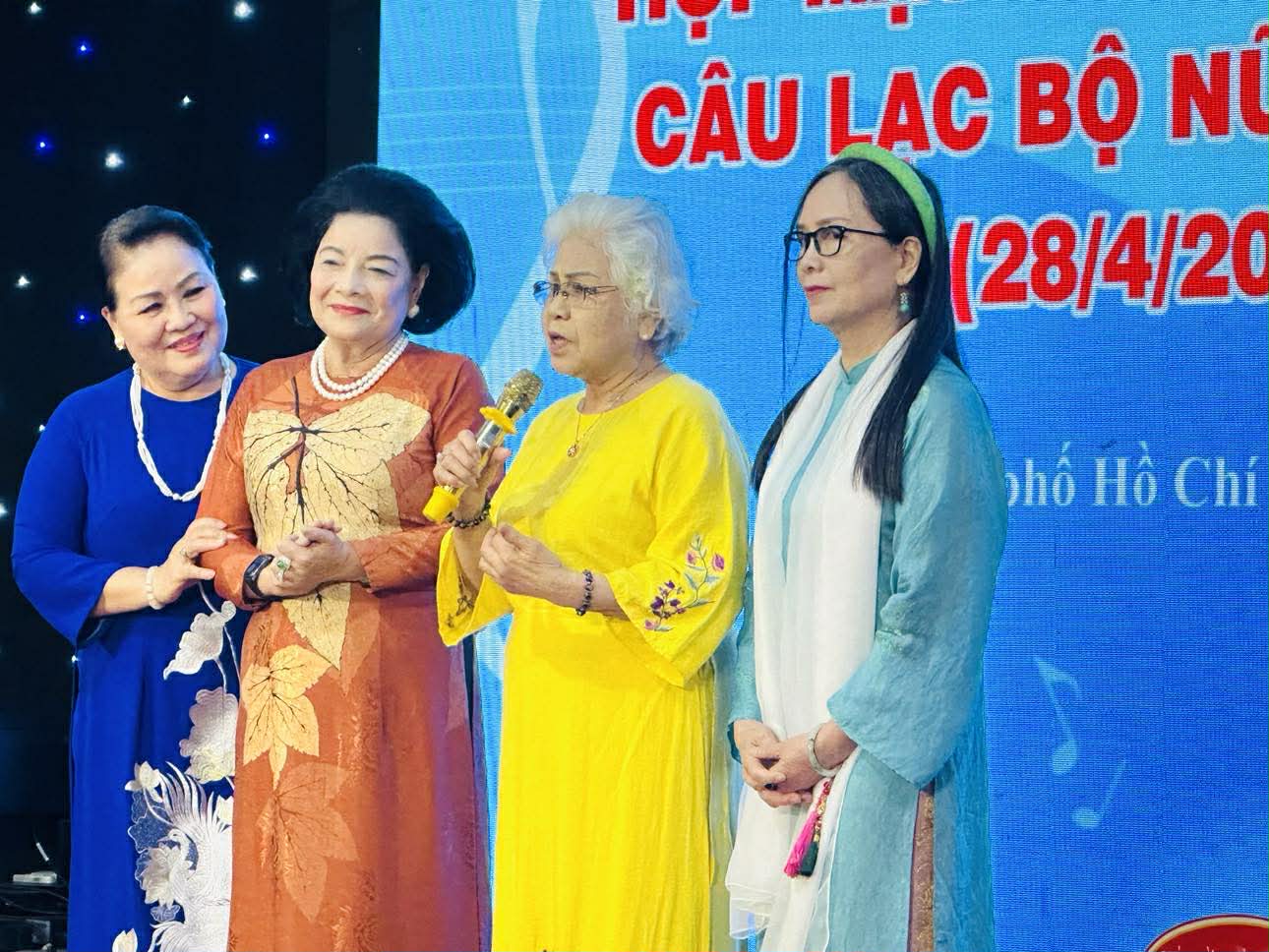 25 năm CLB Nữ nghệ sĩ TP HCM: Khi y&ecirc;u thương trở th&agrave;nh phương thức h&agrave;nh động - Ảnh 5.