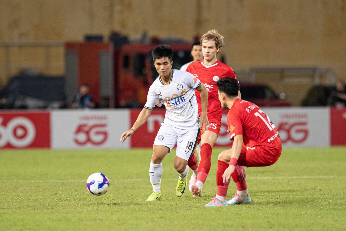 V-League 2025-2026: Đà Nẵng dễ chìm sâu vào khủng hoảng - Ảnh 1.