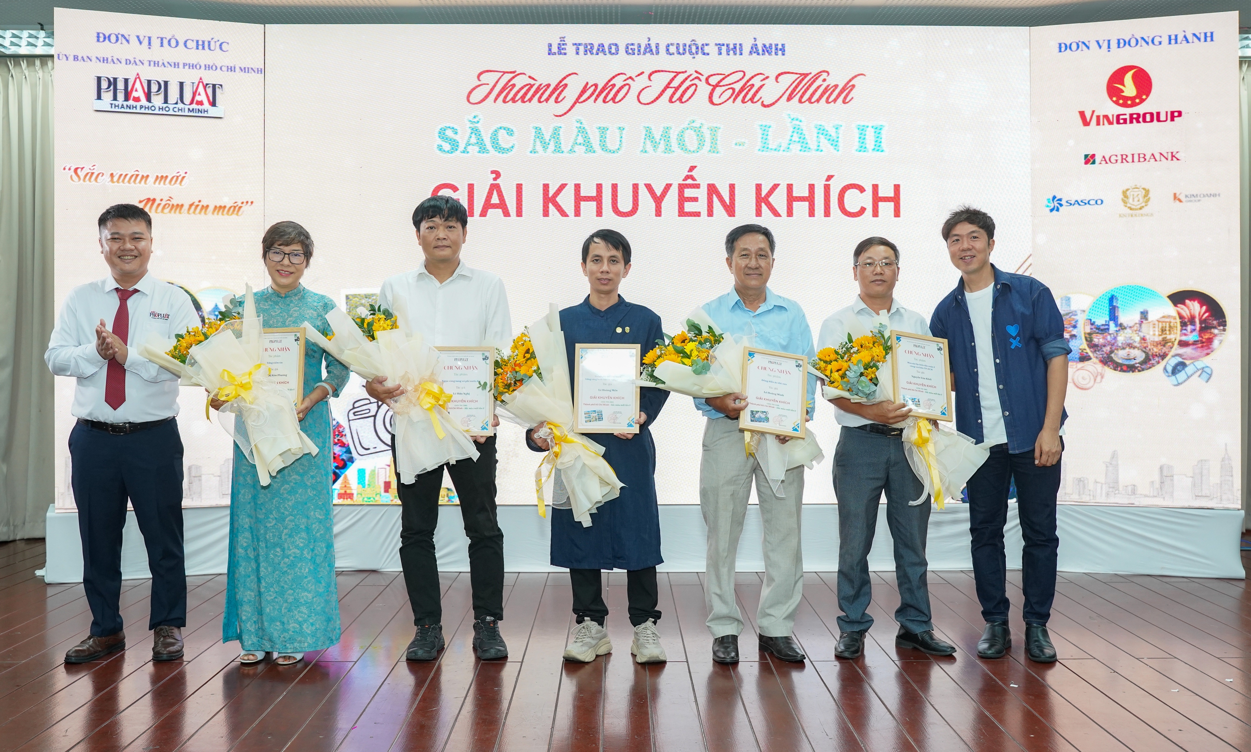 T&aacute;c phẩm Sức sống mới đoạt giải nhất cuộc thi ảnh của b&aacute;o Ph&aacute;p Luật TP HCM  - Ảnh 8.