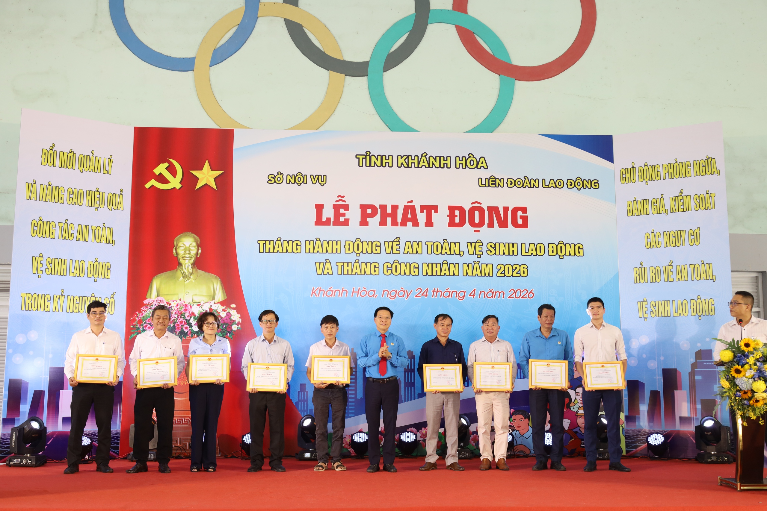 Khánh Hòa phát động tháng hành động về an toàn lao động và tháng công nhân năm 2026 - Ảnh 2.
