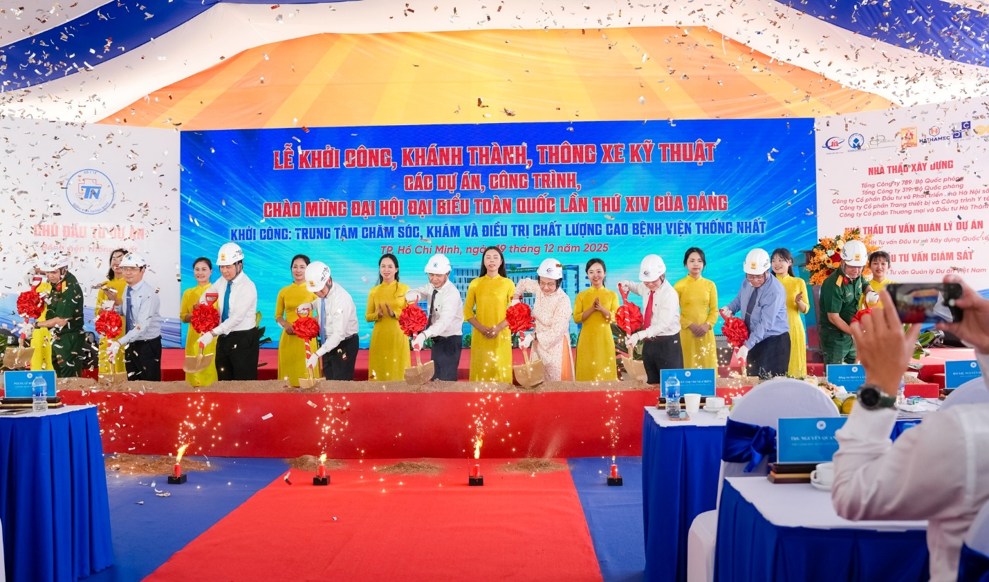 S&agrave;i G&ograve;n Light Event &ndash; Đơn vị tổ chức sự kiện quy m&ocirc; với hệ thống thiết bị ri&ecirc;ng, chủ động vận h&agrave;nh - Ảnh 1.
