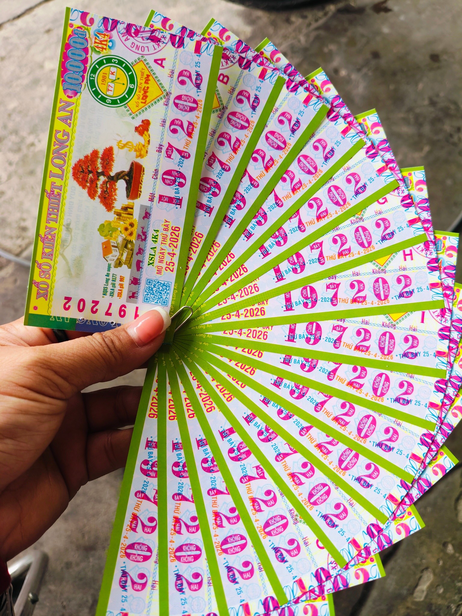 Sáng 25-4, lộ diện 14 vé xổ số miền Nam trúng độc đắc ở TPHCM - Ảnh 2.