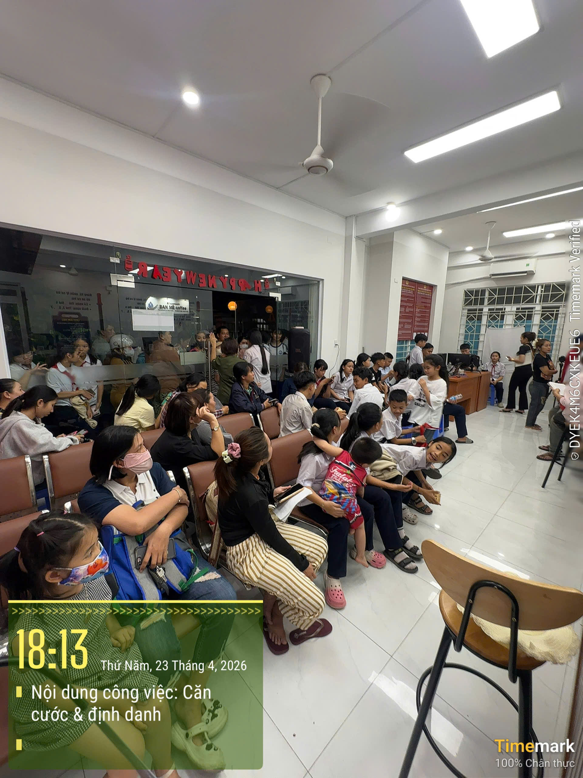 Quá tải làm căn cước cho học sinh - Ảnh 5.