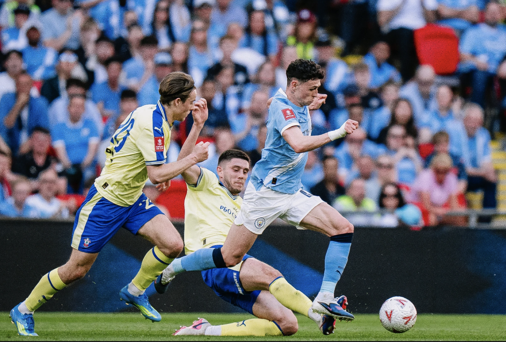 Man City ngược dòng kịch tính, vào chung kết FA Cup lần thứ tư liên tiếp - Ảnh 2.