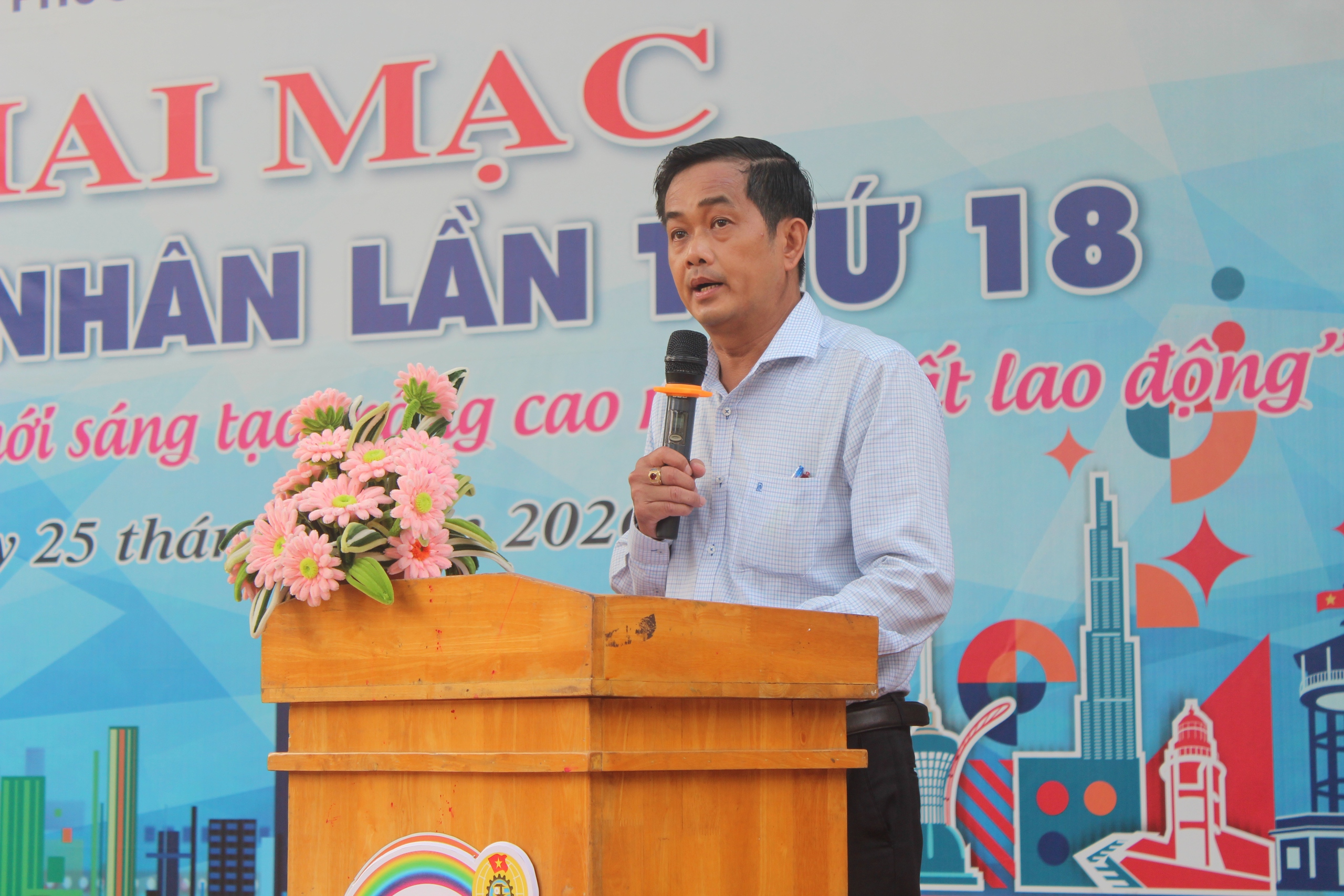 Tháng Công nhân: Người lao động hạnh phúc khi được chăm lo, tặng bếp ấm - Ảnh 3.