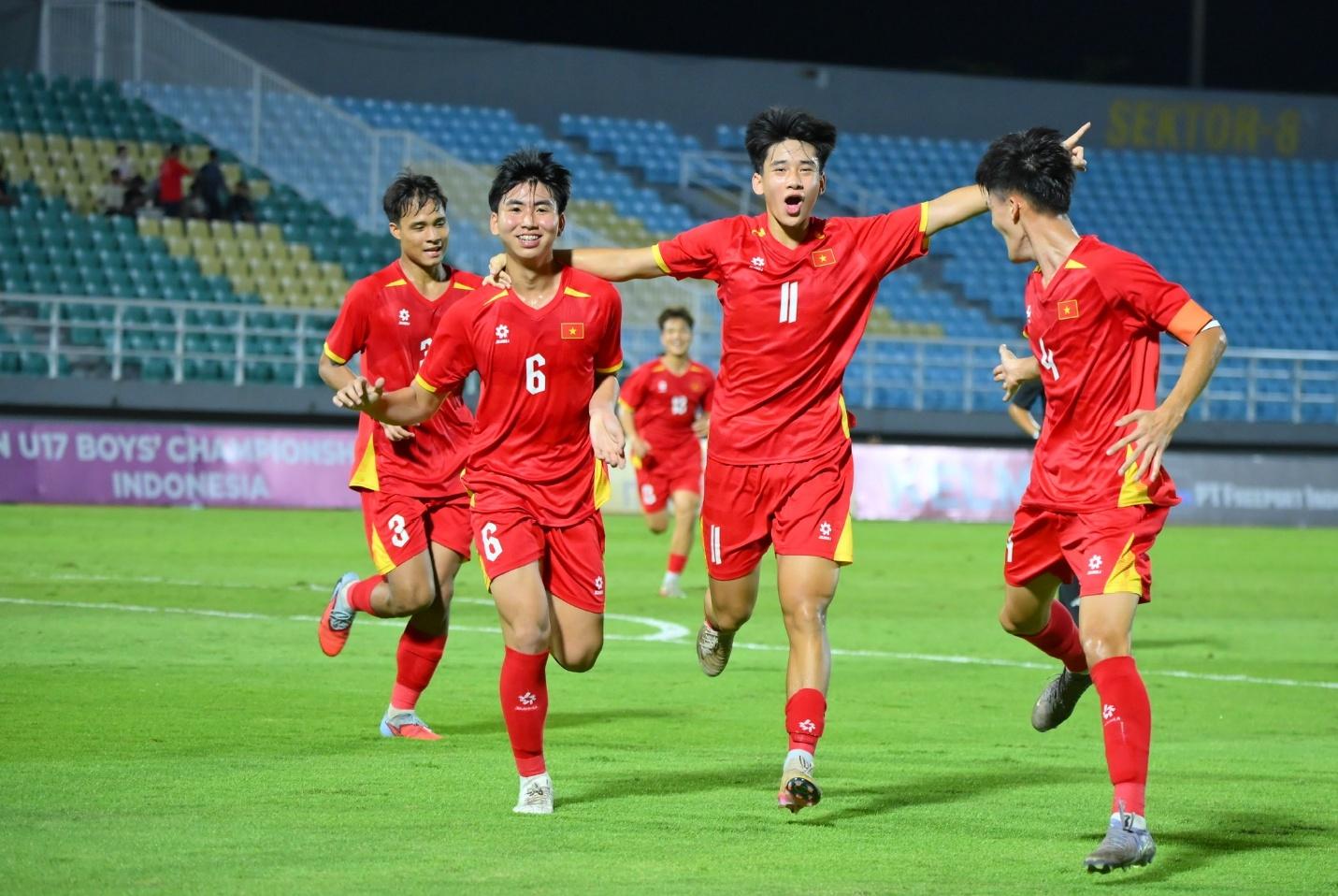 U17 Việt Nam vô địch: Dấu ấn HLV Roland và “hệ sinh thái” CLB Hà Nội - Ảnh 1.
