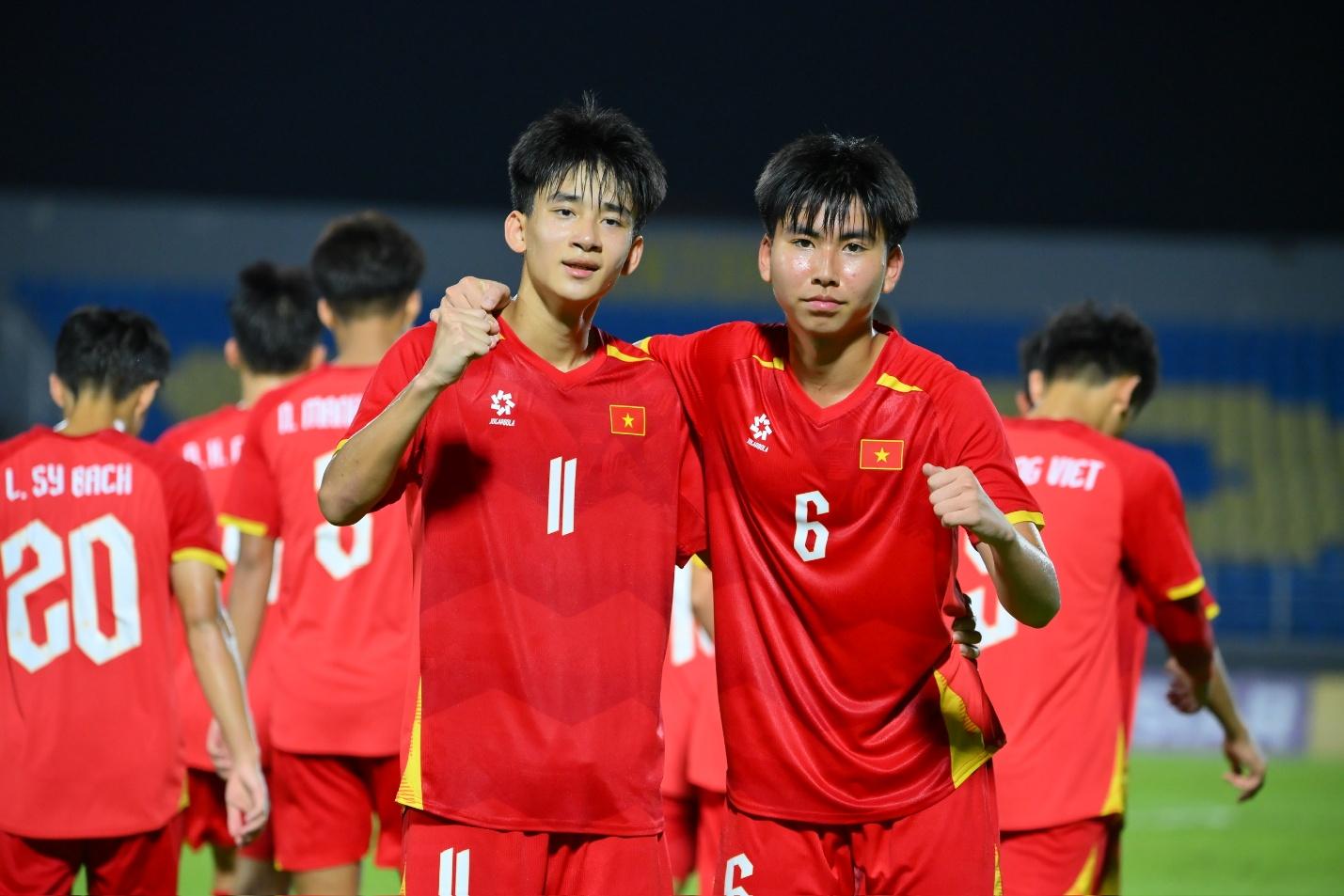 U17 Việt Nam vô địch: Dấu ấn HLV Roland và “hệ sinh thái” CLB Hà Nội - Ảnh 4.