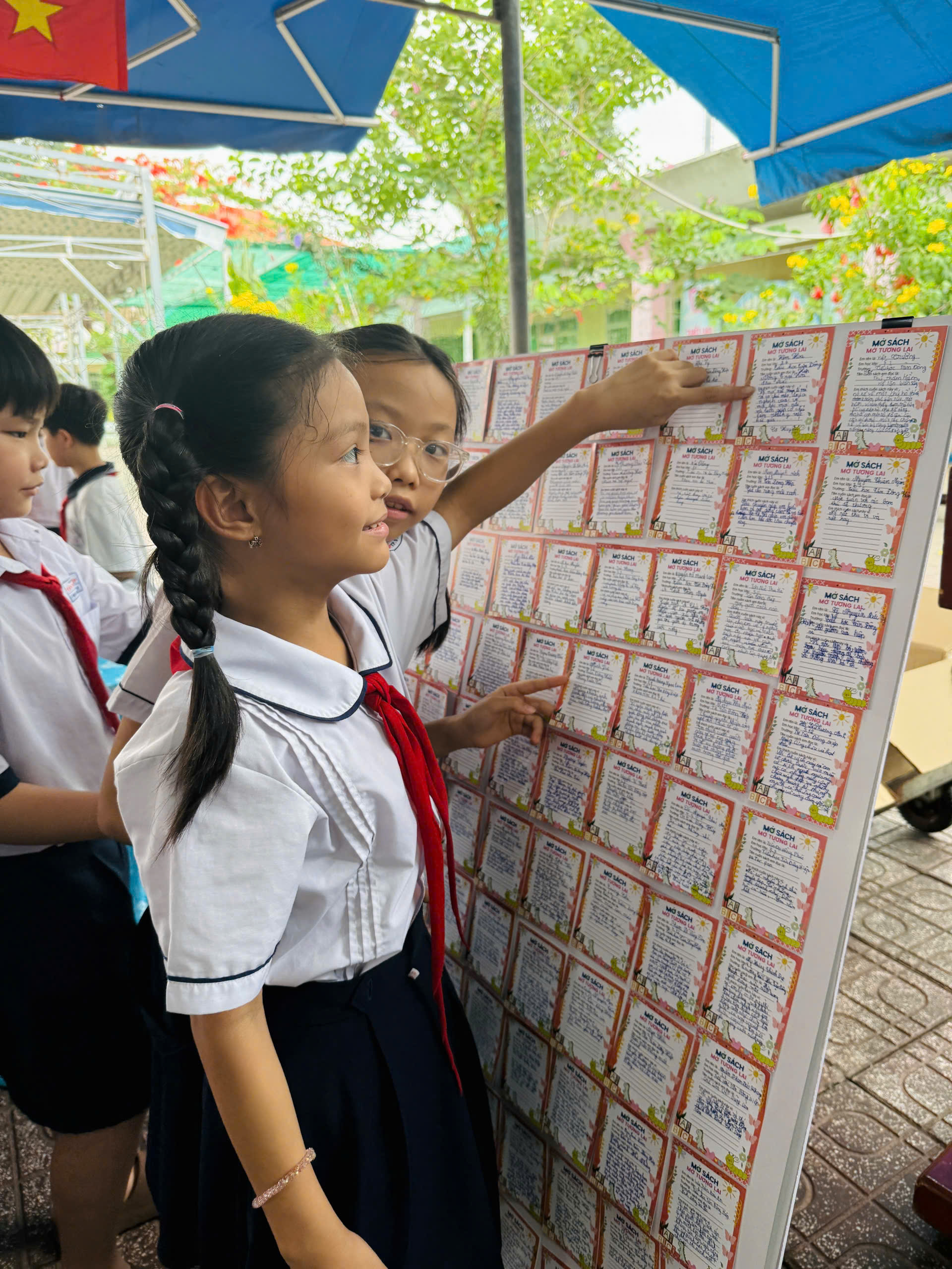 "Mở sách - Mở tương lai" đến học sinh tiểu học TPHCM - Ảnh 3.
