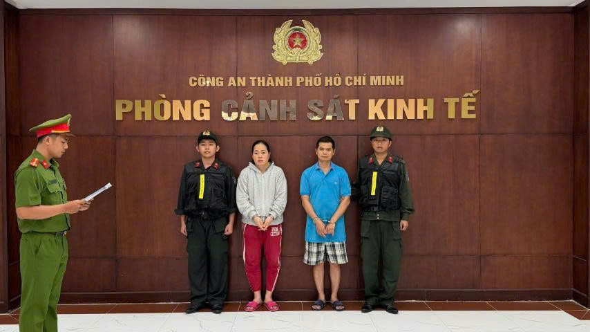 C&ocirc;ng an TPHCM bắt vợ chồng chủ hộ kinh doanh Mỹ Phụng - Ảnh 1.