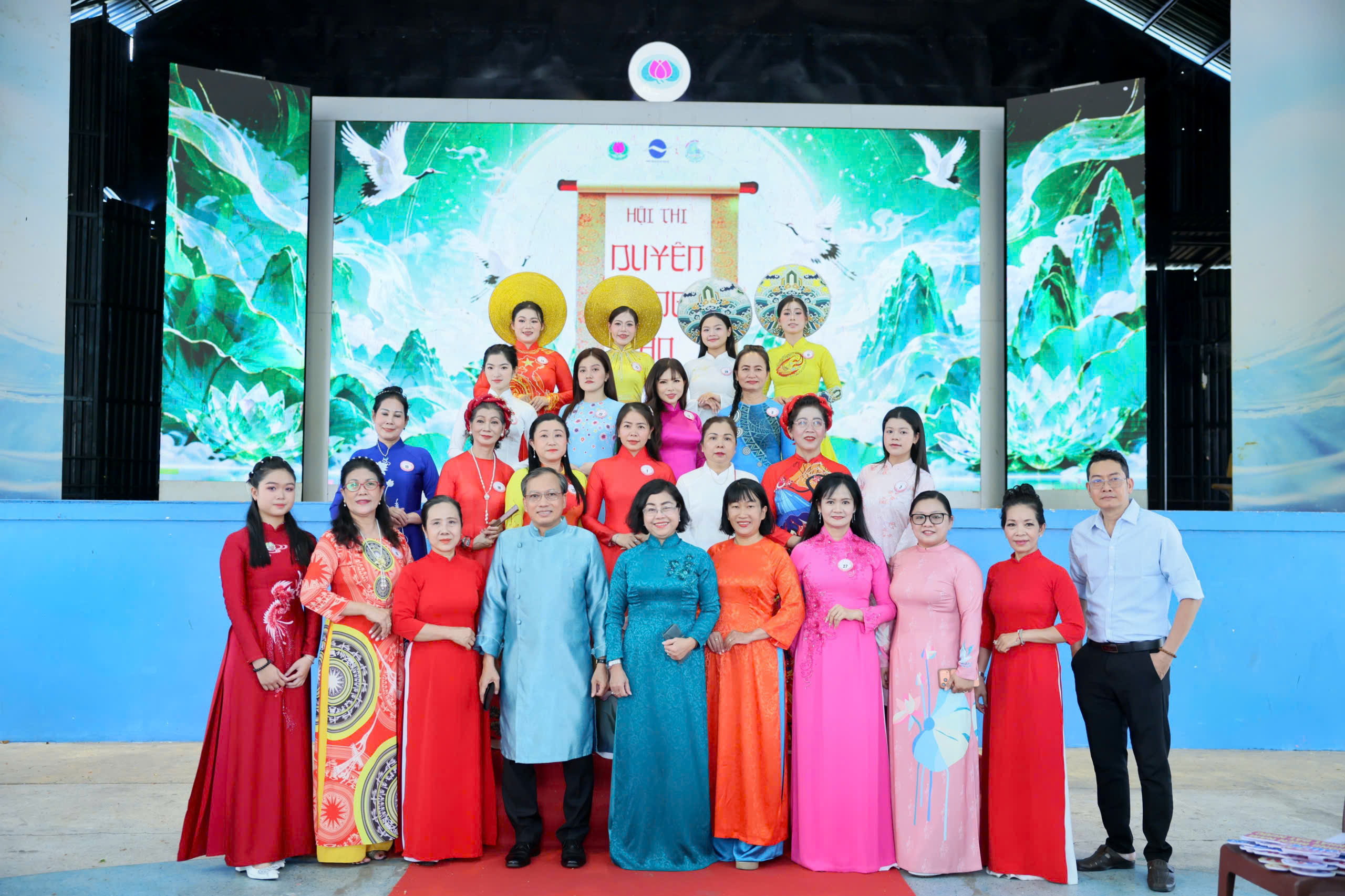 Ch&ugrave;m ảnh: Thắt chặt t&igrave;nh đo&agrave;n kết trong ng&agrave;y Giỗ Tổ H&ugrave;ng Vương tại phường B&igrave;nh Thới, TPHCM - Ảnh 16.
