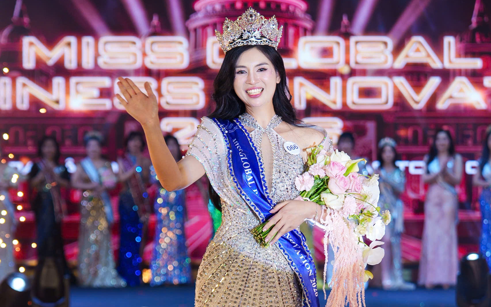 Người đẹp Hà Nội đăng quang Miss Global Business Innovation 2026
