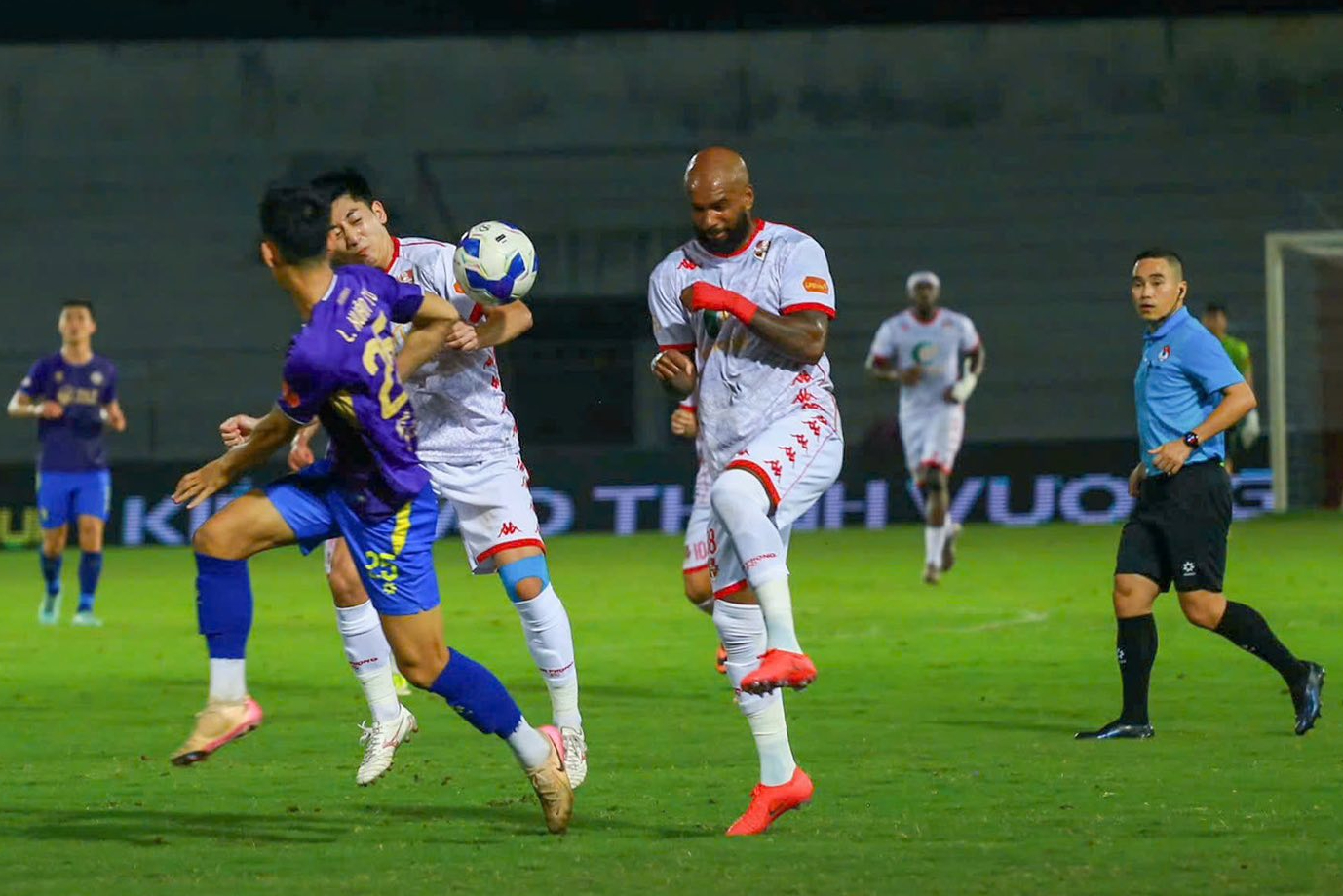 "Ngoại binh" Hải Phòng FC: Từ bỡ ngỡ đến tình yêu với bóng đá Việt Nam - Ảnh 5.