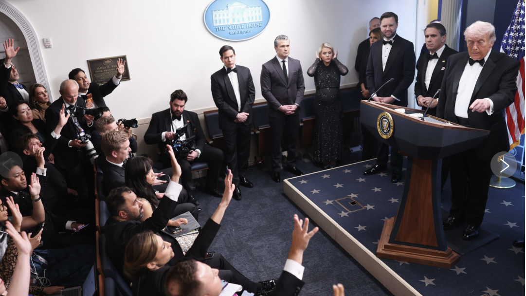 Nghi phạm xả súng trong tiệc của ông Donald Trump ra tòa tuần sau - Ảnh 8.