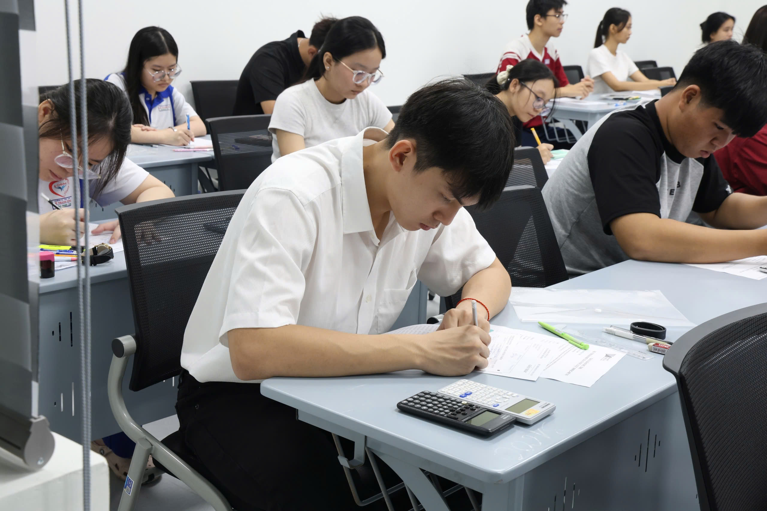 Thí sinh thi đánh giá năng lực đợt 2 tăng đột biến - Ảnh 1.