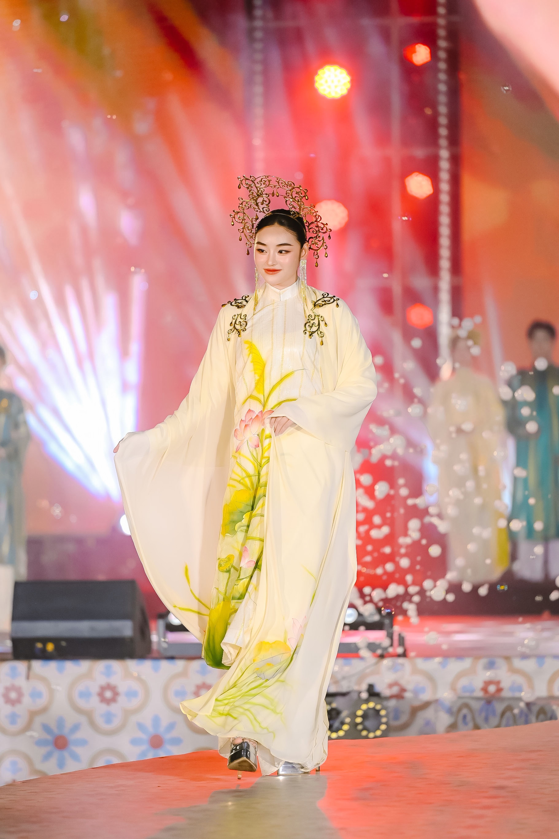 Đà Nẵng sôi động với Lễ hội Áo dài 2026: Hội tụ văn hóa và nghệ thuật đặc sắc - Ảnh 4.
