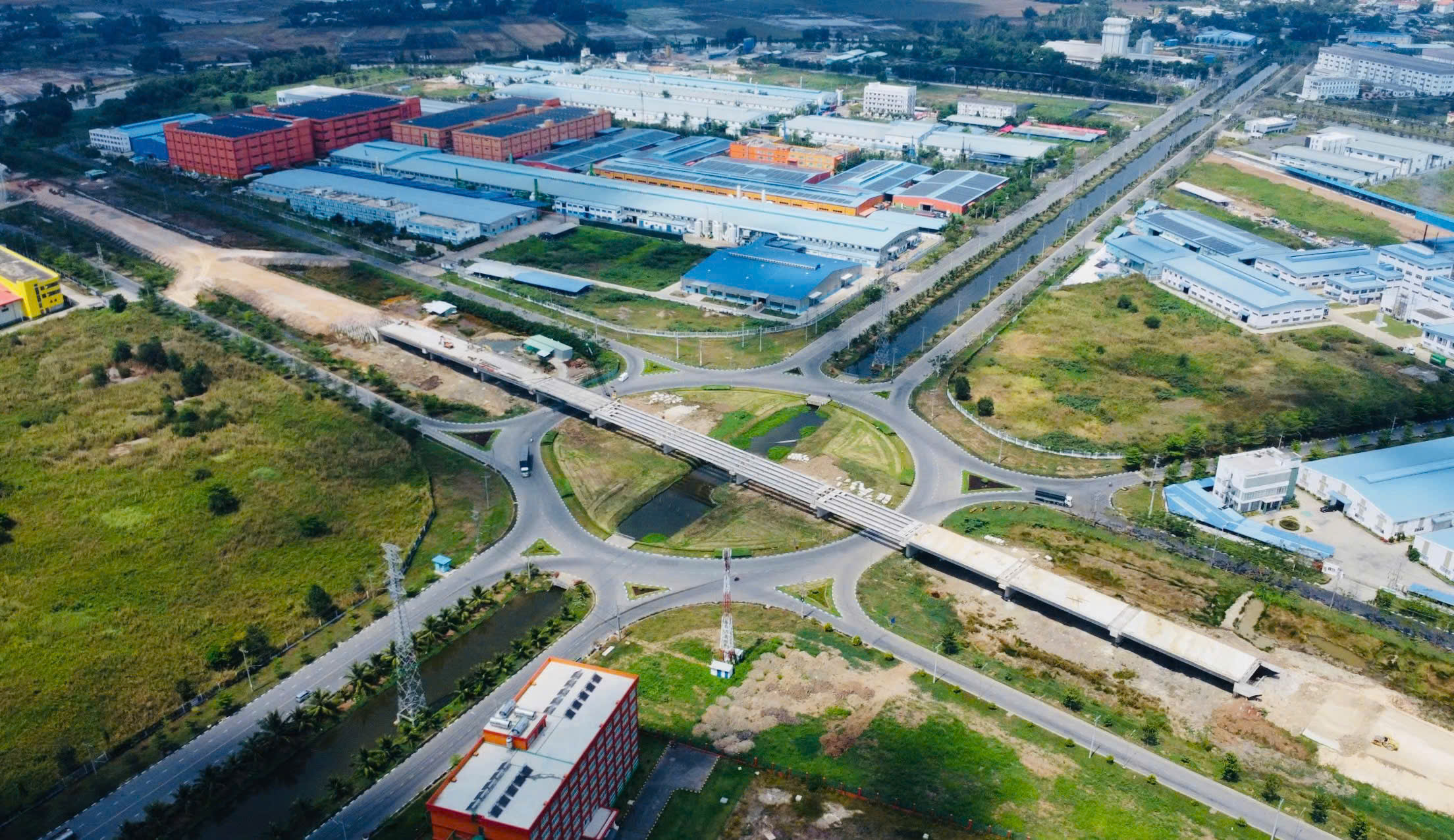Mở rộng khu c&ocirc;ng nghiệp T&acirc;y Ninh th&uacute;c đẩy ph&aacute;t triển kinh tế năm 2026 - Ảnh 1.