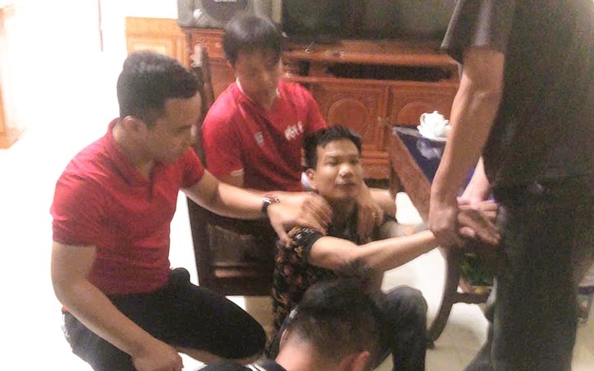 Phá án lúc 2 giờ sáng, công an bắt kẻ gây án nguy hiểm