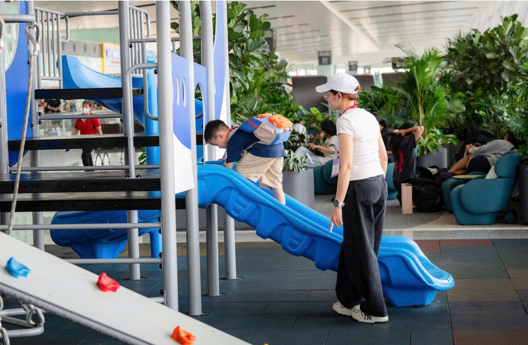 Quyết định cân não của lao động trẻ - Ảnh 1.
