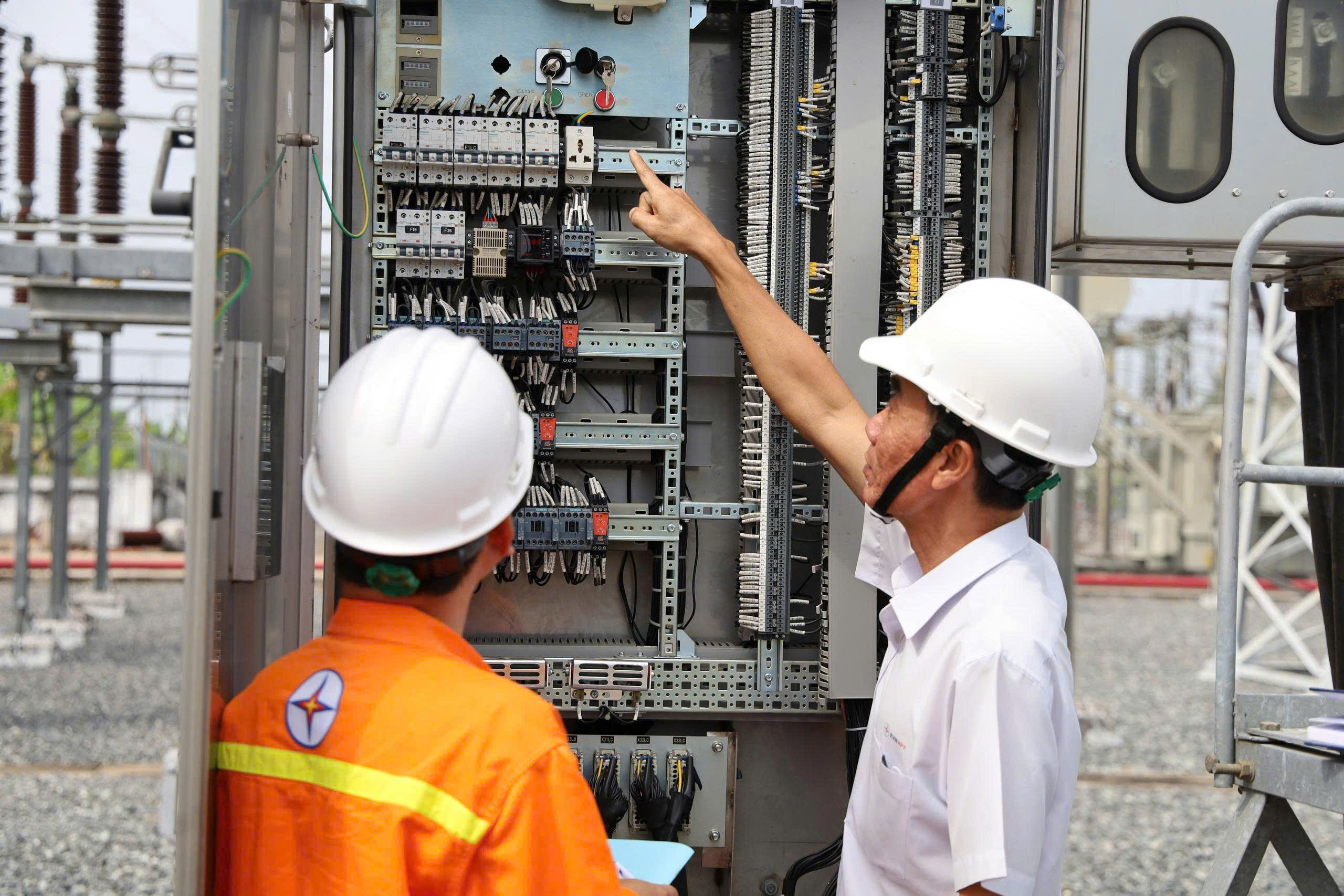 Thi đua lao động giỏi, sáng tạo: Động lực phát triển doanh nghiệp và TP HCM - Ảnh 2.