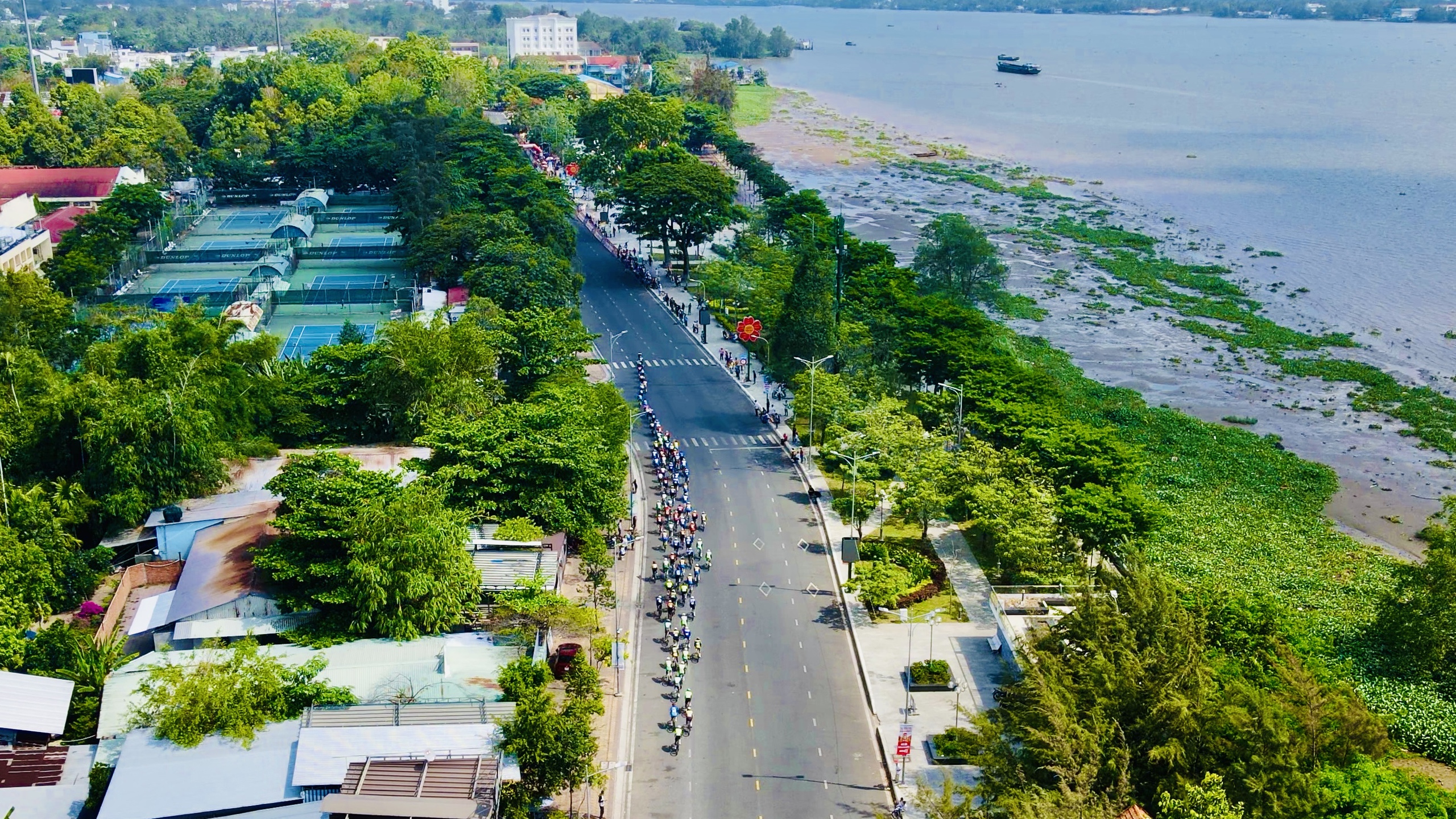 Cúp truyền hình TP HCM: HTV-Tôn Đông Á 2026: Ấn tượng với cú nước rút của Patrick Patterson - Ảnh 1.