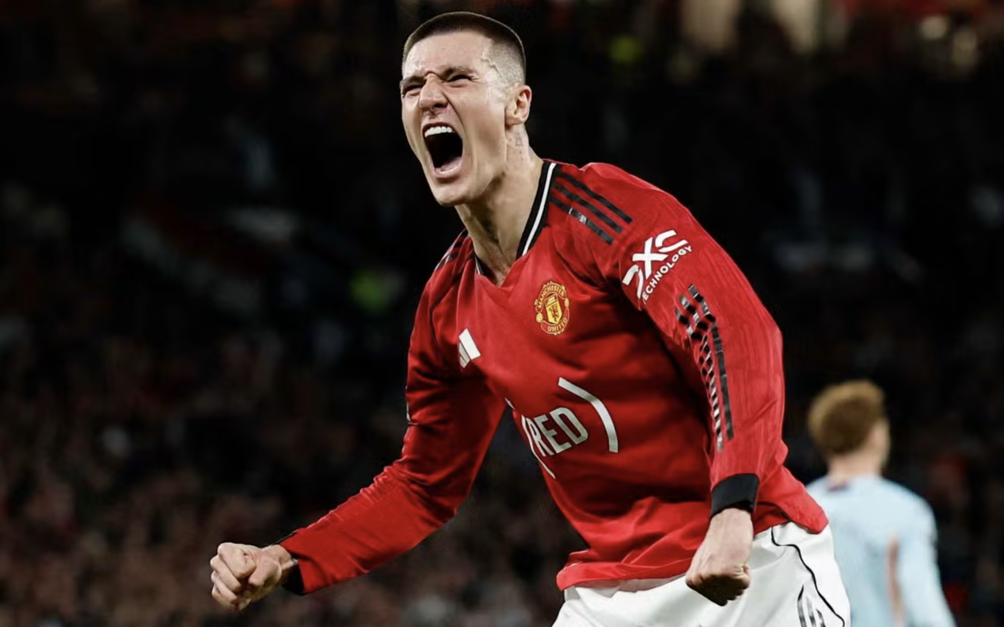 Thắng nghẹt thở Brentford, Man United chắc suất dự Champions League