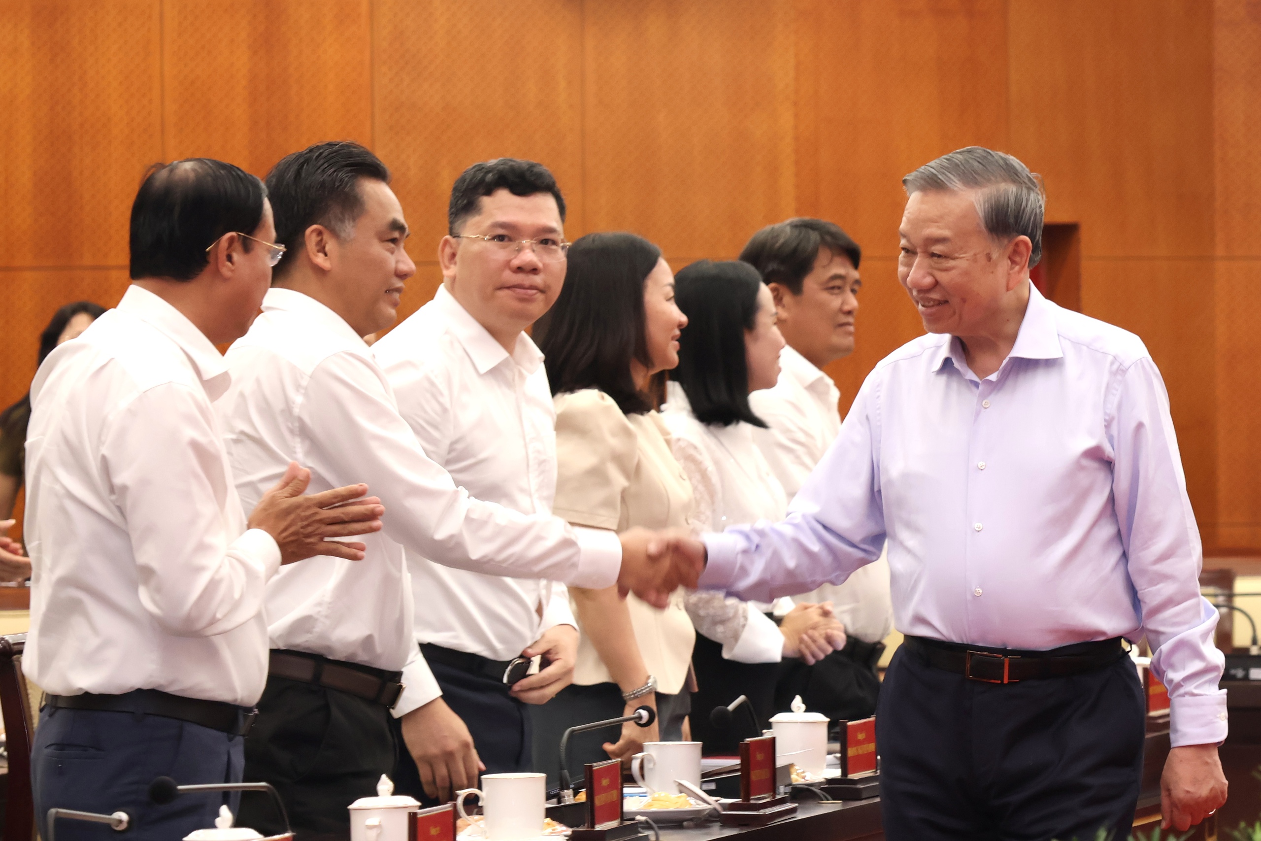 Tổng Bí thư, Chủ tịch nước Tô Lâm đang làm việc với Ban Thường vụ Thành ủy TPHCM - Ảnh 4.