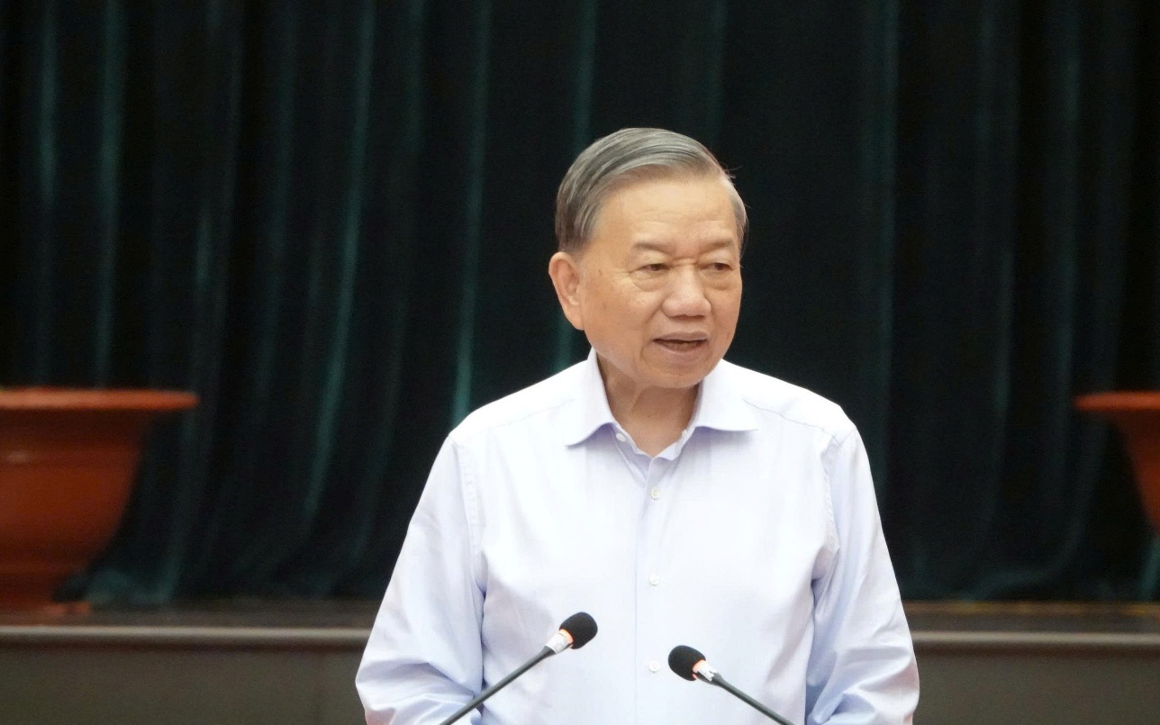 Top leader urges Ho Chi Minh City to turn strategic resolutions into tangible outcomes