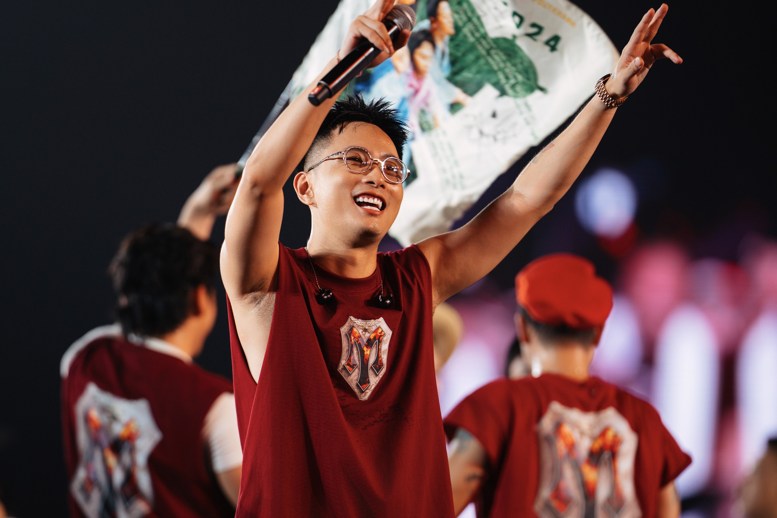 "Gai Home" concert: Kh&eacute;p lại h&agrave;nh tr&igrave;nh rực rỡ của Anh trai vượt ng&agrave;n ch&ocirc;ng gai 2024  - Ảnh 33.
