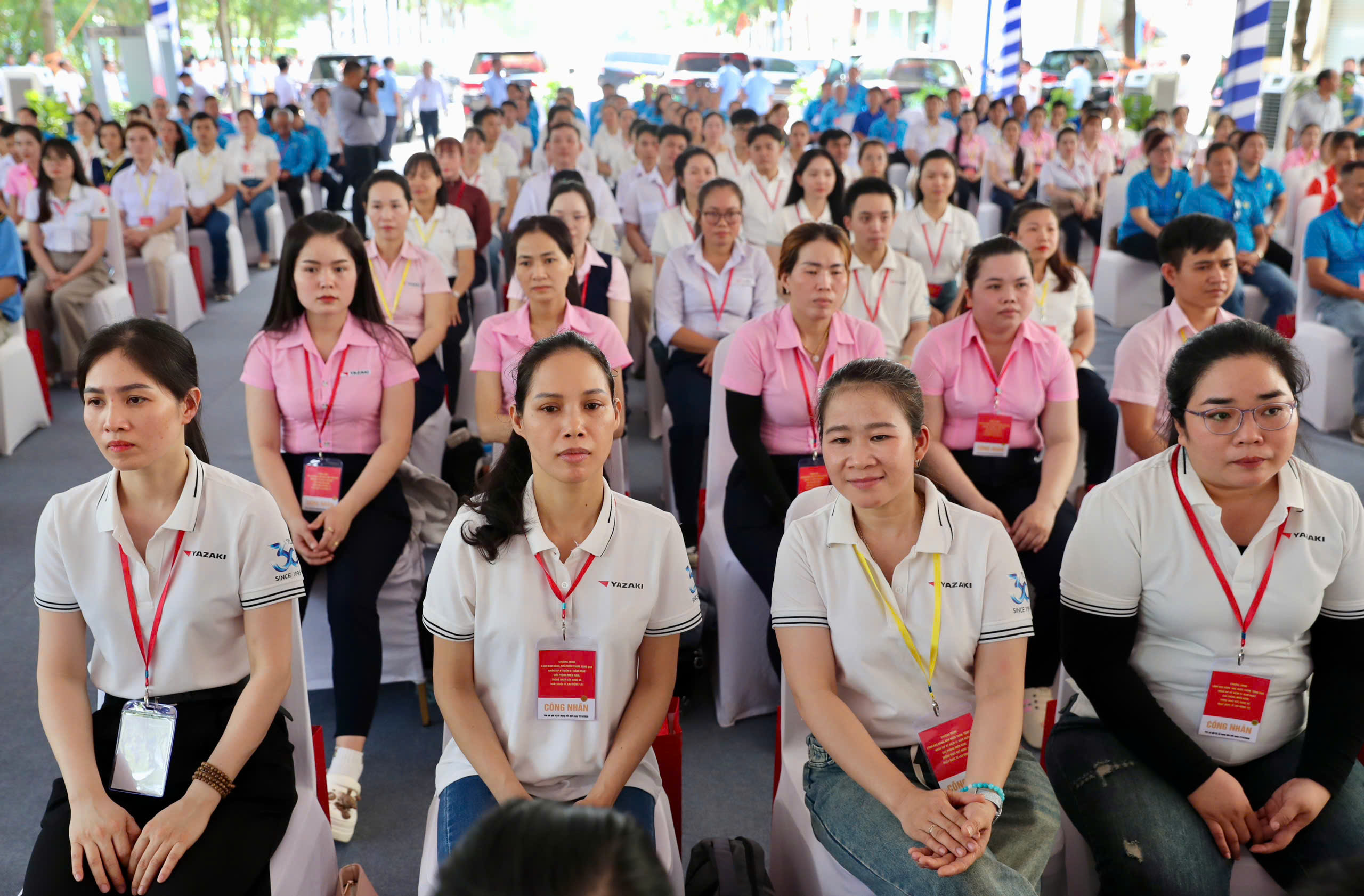 Tổng b&iacute; thư, Chủ tịch nước T&ocirc; L&acirc;m thăm người lao động tại TPHCM - Ảnh 11.