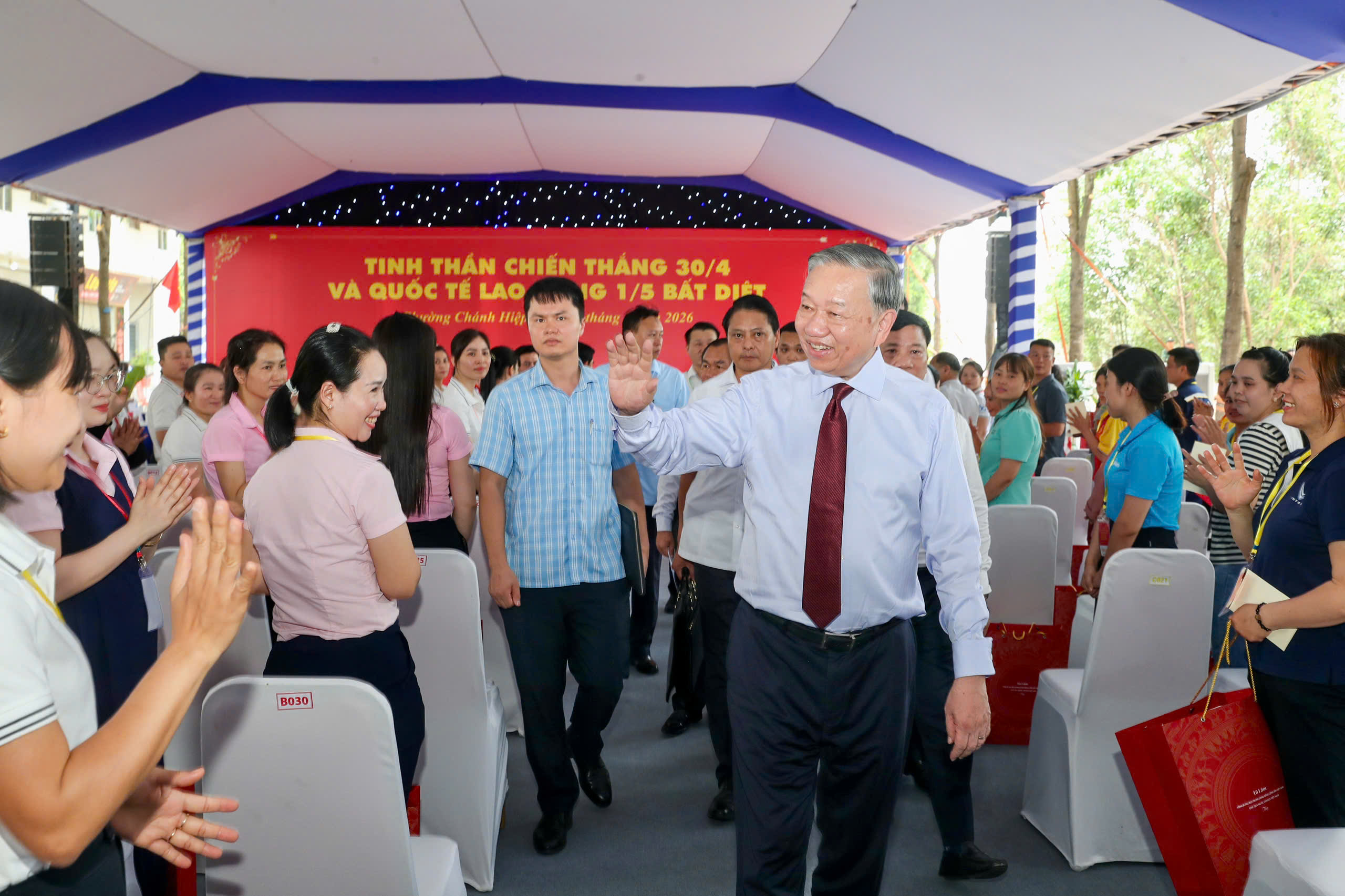 C&ocirc;ng nh&acirc;n mong c&oacute; th&ecirc;m ch&iacute;nh s&aacute;ch hỗ trợ nh&agrave; ở, y tế, đ&agrave;o tạo nghề - Ảnh 2.