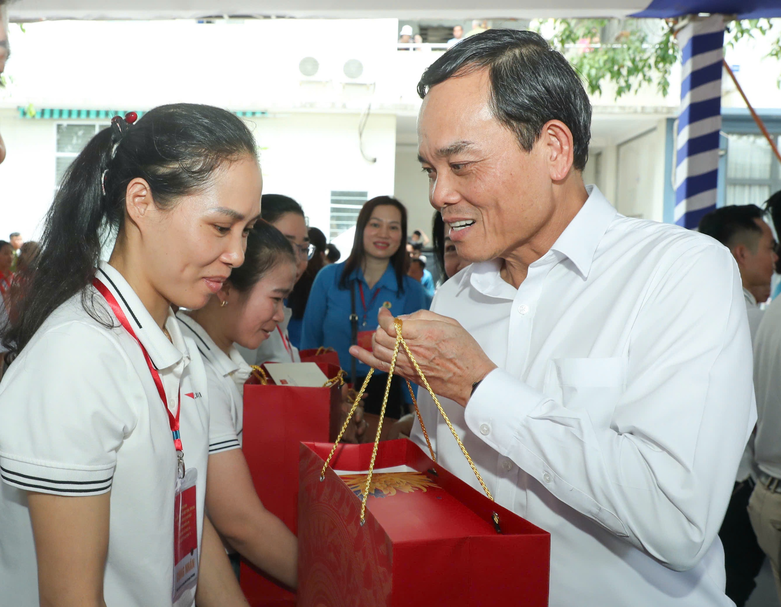 C&ocirc;ng nh&acirc;n mong c&oacute; th&ecirc;m ch&iacute;nh s&aacute;ch hỗ trợ nh&agrave; ở, y tế, đ&agrave;o tạo nghề - Ảnh 9.