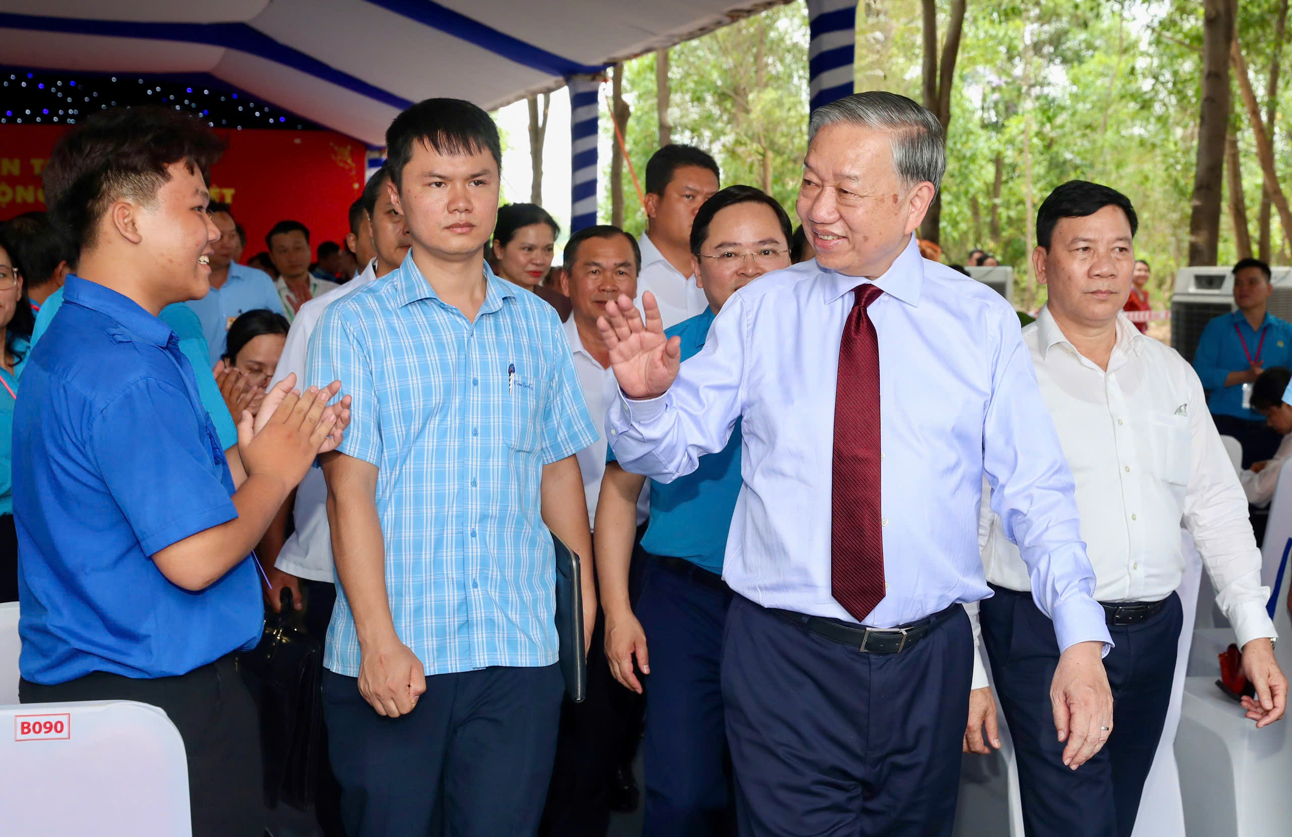 C&ocirc;ng nh&acirc;n mong c&oacute; th&ecirc;m ch&iacute;nh s&aacute;ch hỗ trợ nh&agrave; ở, y tế, đ&agrave;o tạo nghề - Ảnh 12.