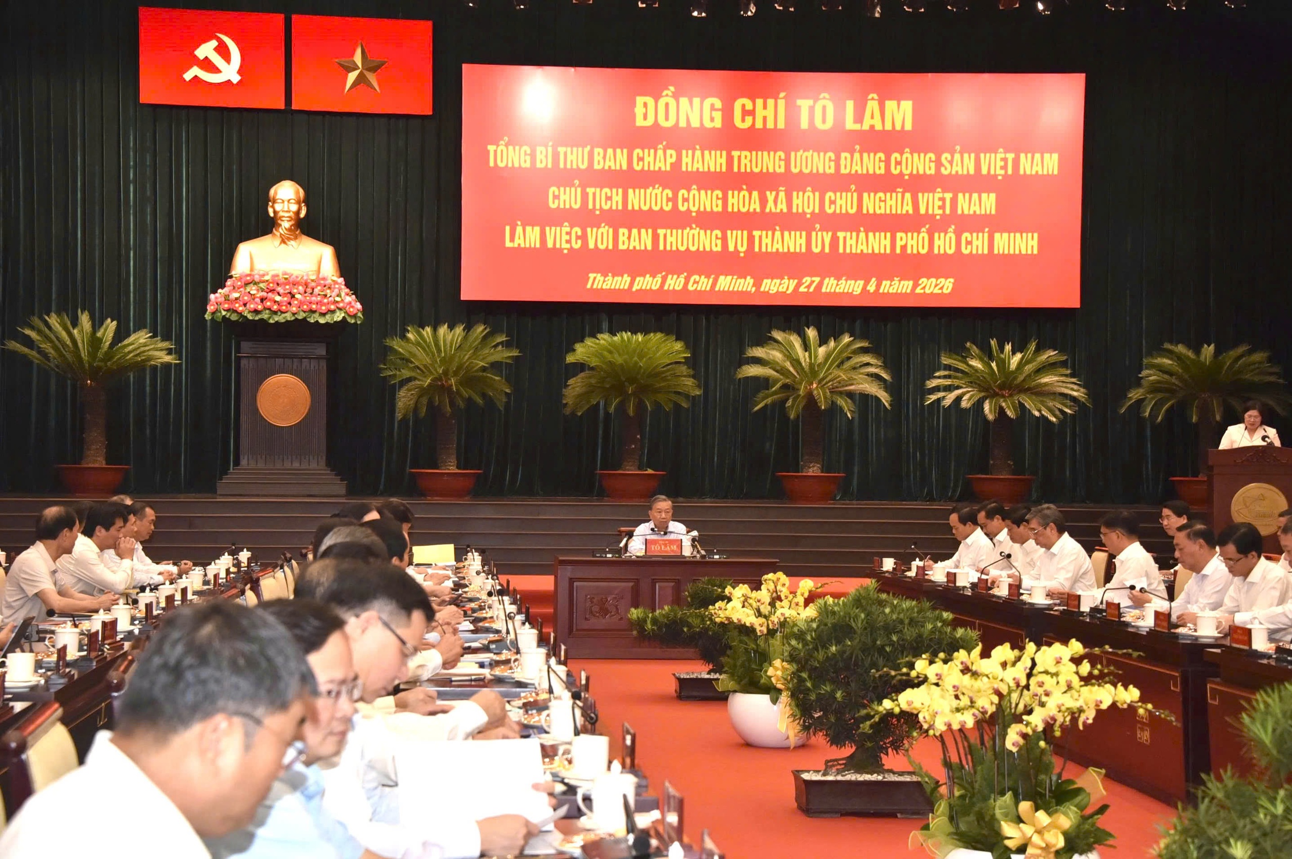 Tô Lâm thúc đẩy TP HCM phát triển mạnh mẽ với nghị quyết mới 2026 - Ảnh 1.
