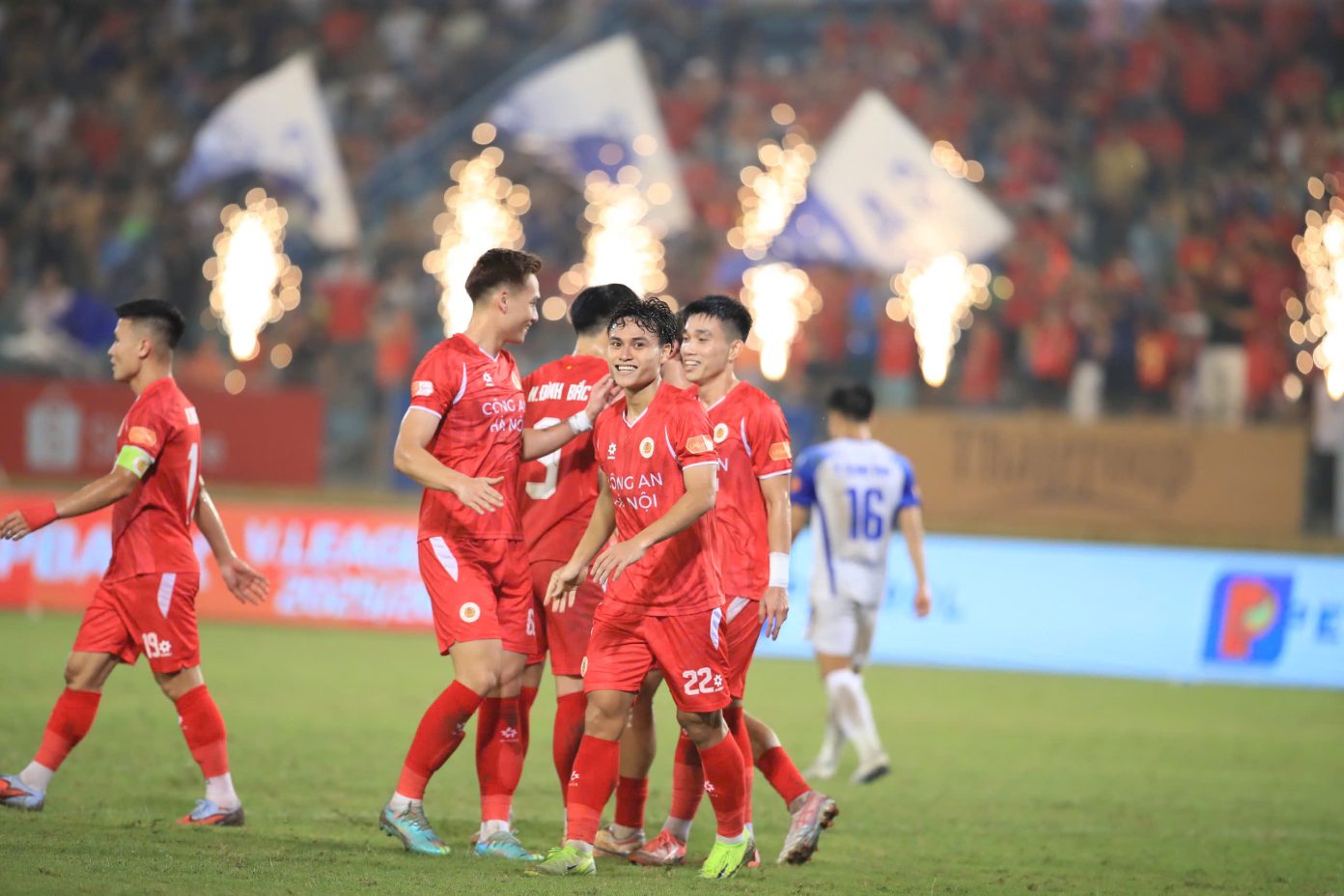 V-League 2025-2026: Hấp dẫn cuộc đua "song mã" về đích - Ảnh 4.