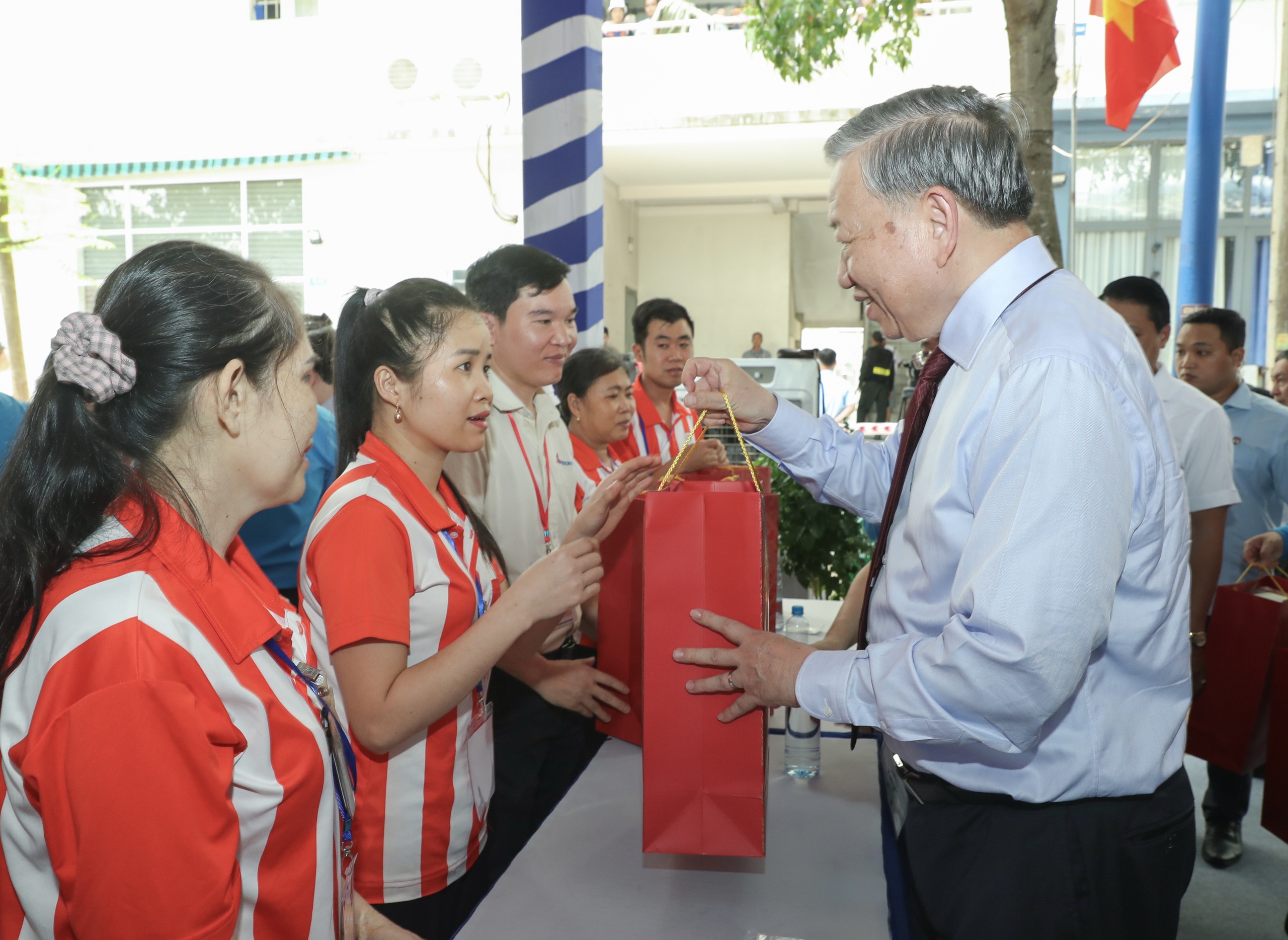 Tổng Bí thư, Chủ tịch nước Tô Lâm: Trung ương luôn quan tâm, đồng hành, ủng hộ TPHCM - Ảnh 46.